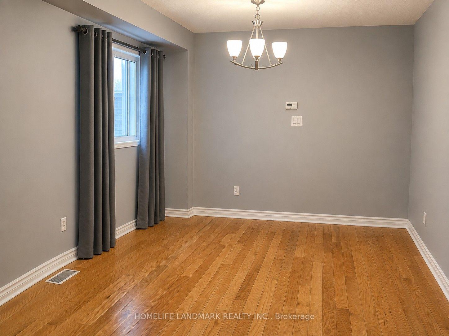 Photo 4 of 16 Torada Court, Brampton, Snelgrove — HOMEH