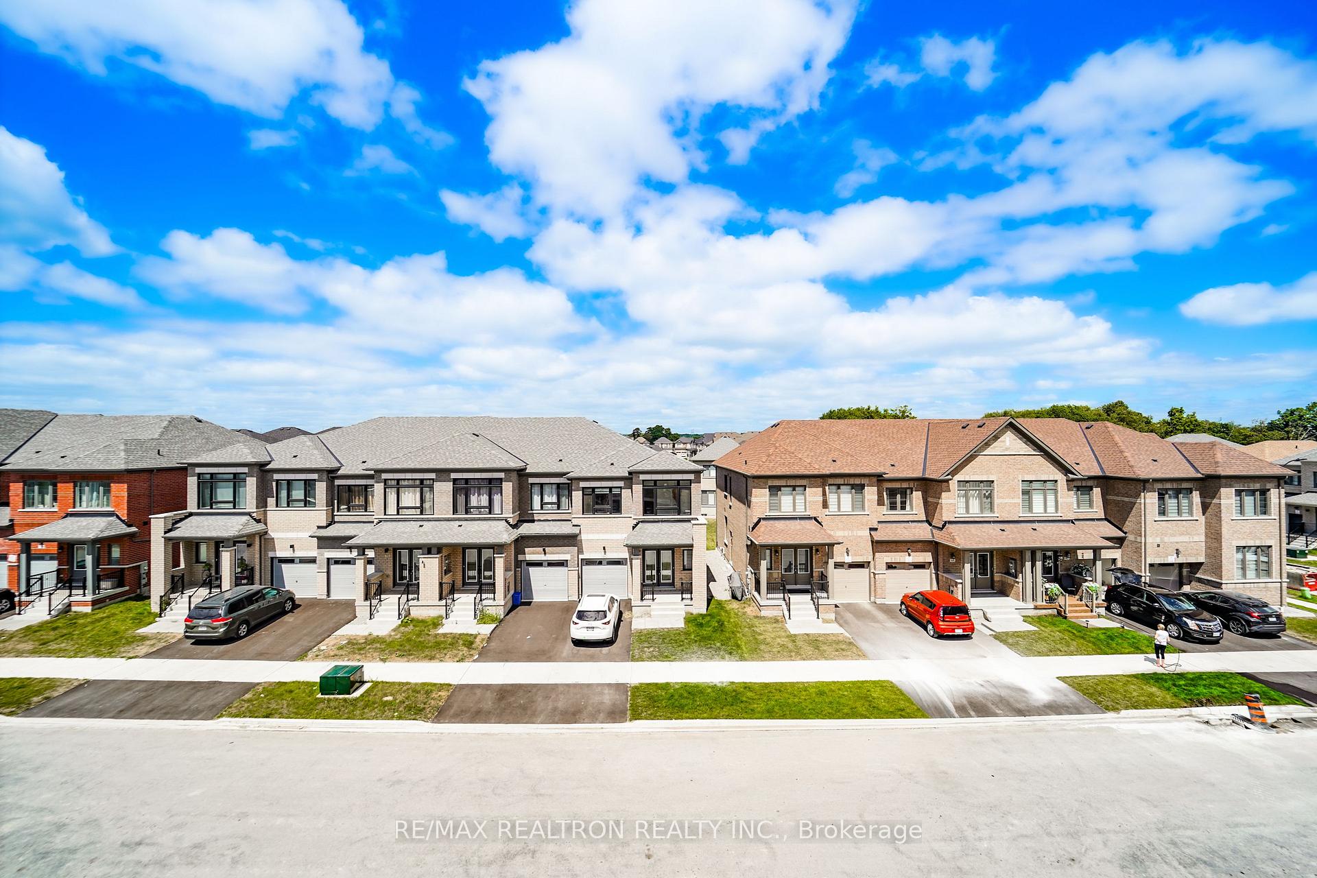 Photo 4 of 69 McGowan Drive, Whitby, Rural Whitby — HOMEH