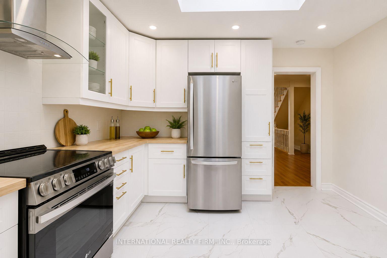 Photo 4 of 337 Glen Road, Toronto, Rosedale-Moore Park — HOMEH