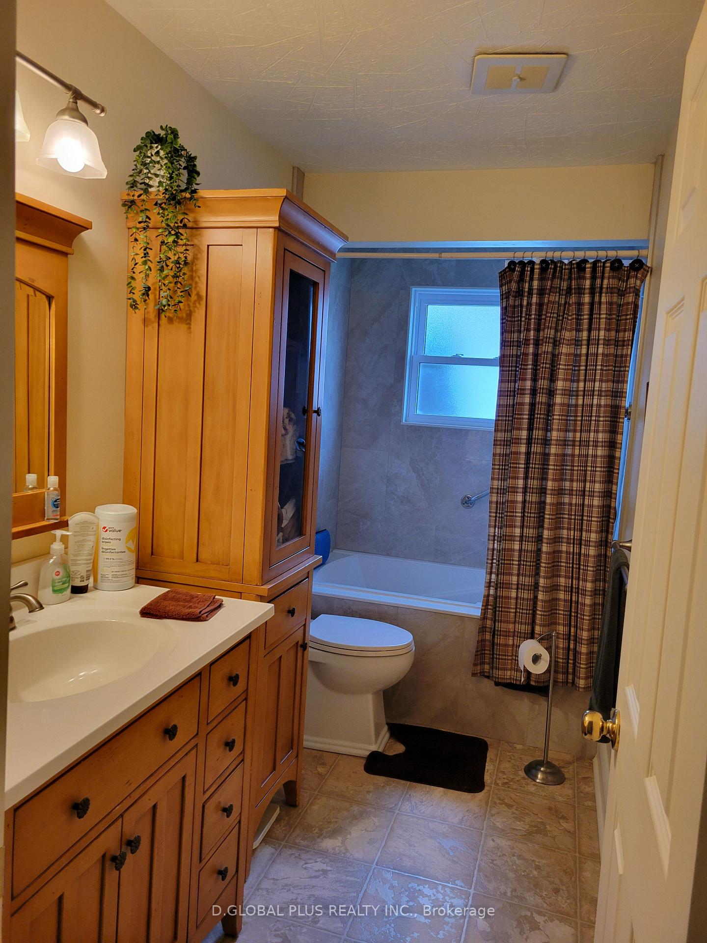 Photo 14 of 5 Ravenhurst Drive E, South Dundas, Morrisburg — HOMEH