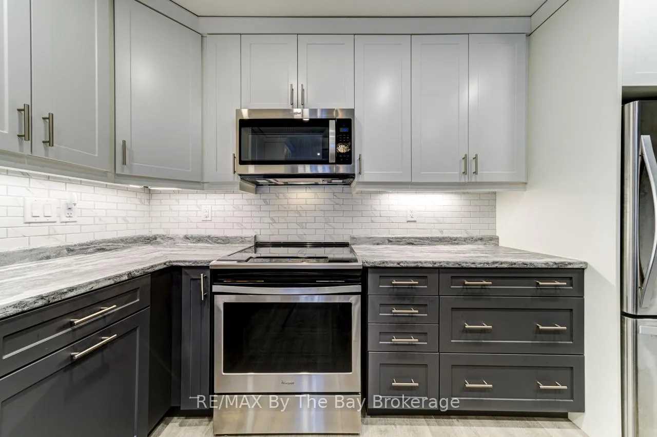Photo 12 of 69 Ivy Crescent, Wasaga Beach — HOMEH