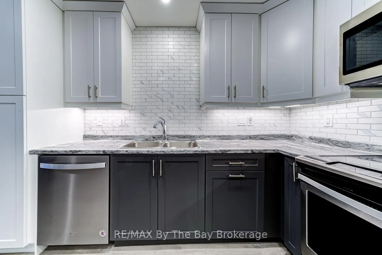 Photo 13 of 69 Ivy Crescent, Wasaga Beach — HOMEH