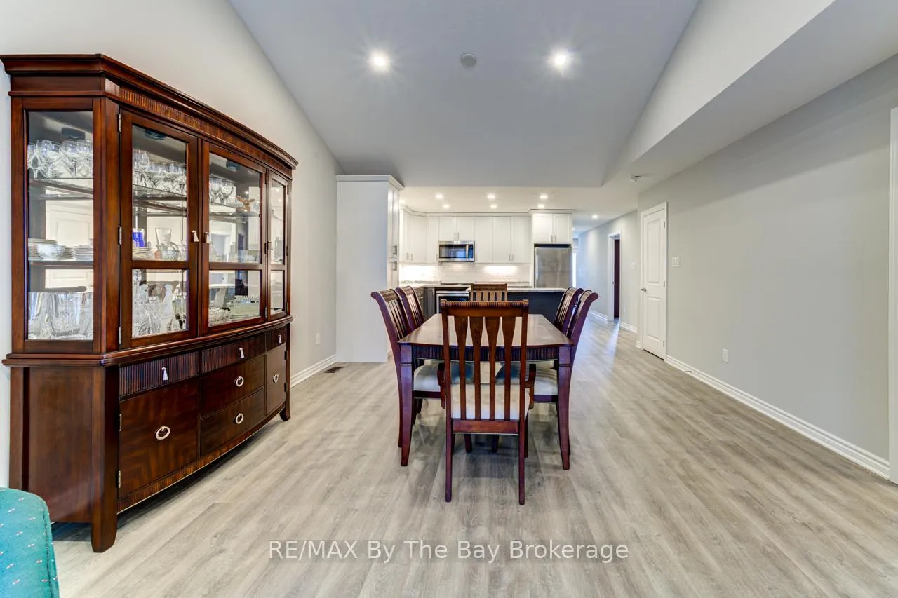 Photo 20 of 69 Ivy Crescent, Wasaga Beach — HOMEH