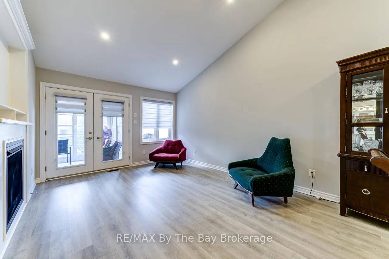 Photo 21 of 69 Ivy Crescent, Wasaga Beach — HOMEH