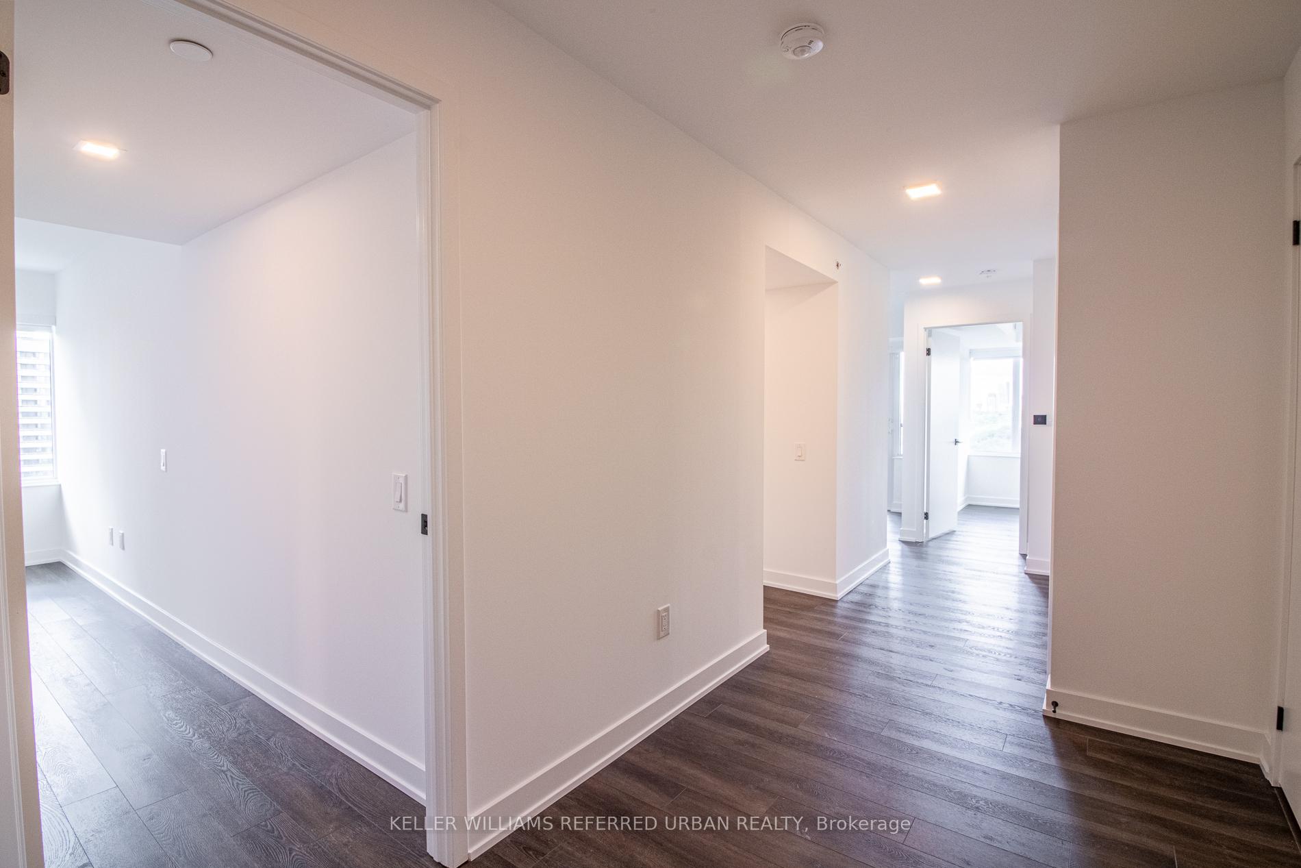 Photo 4 of Unit 2104, 609 Sherbourne Street, Toronto, North St. James Town — HOMEH