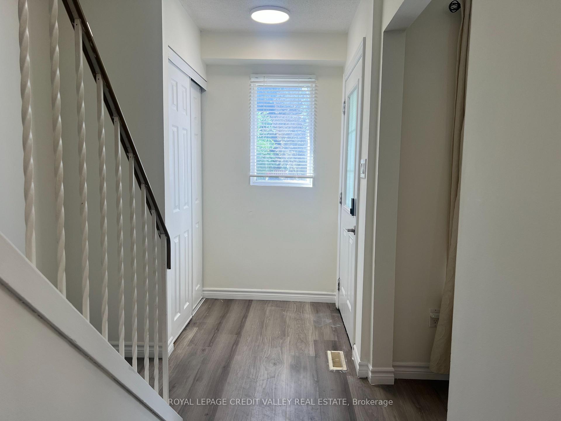 Photo 5 of 531 Camelot Drive, Oshawa, Eastdale — HOMEH