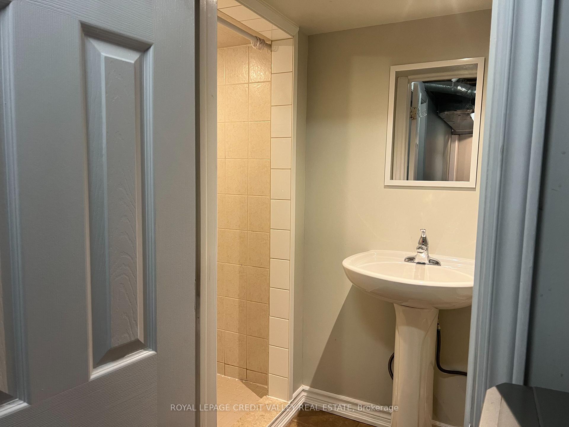 Photo 26 of 531 Camelot Drive, Oshawa, Eastdale — HOMEH