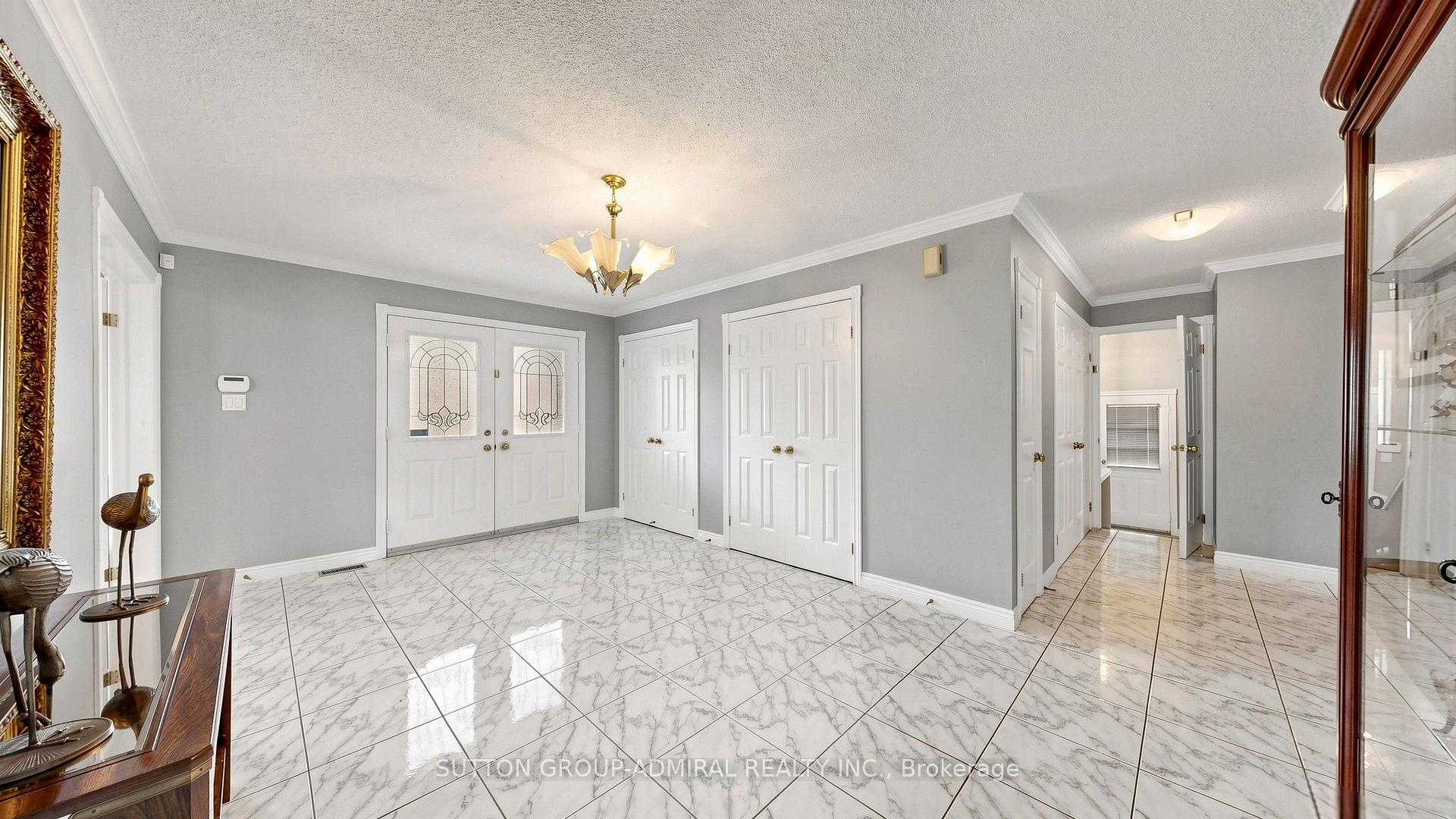 Photo 4 of 41 Captain Armstrong Lane, Markham, Sherwood-Amberglen — HOMEH