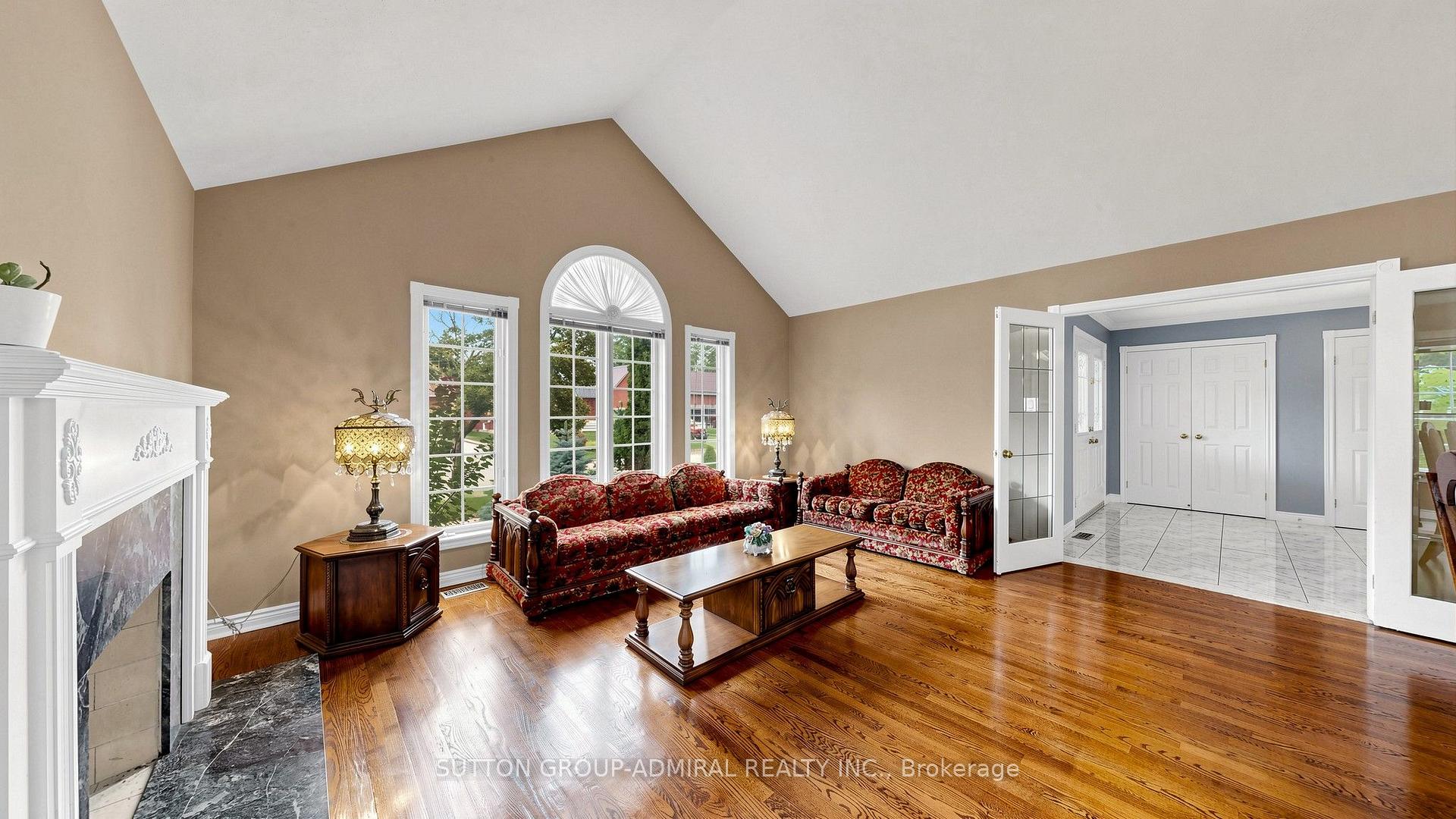 Photo 7 of 41 Captain Armstrong Lane, Markham, Sherwood-Amberglen — HOMEH