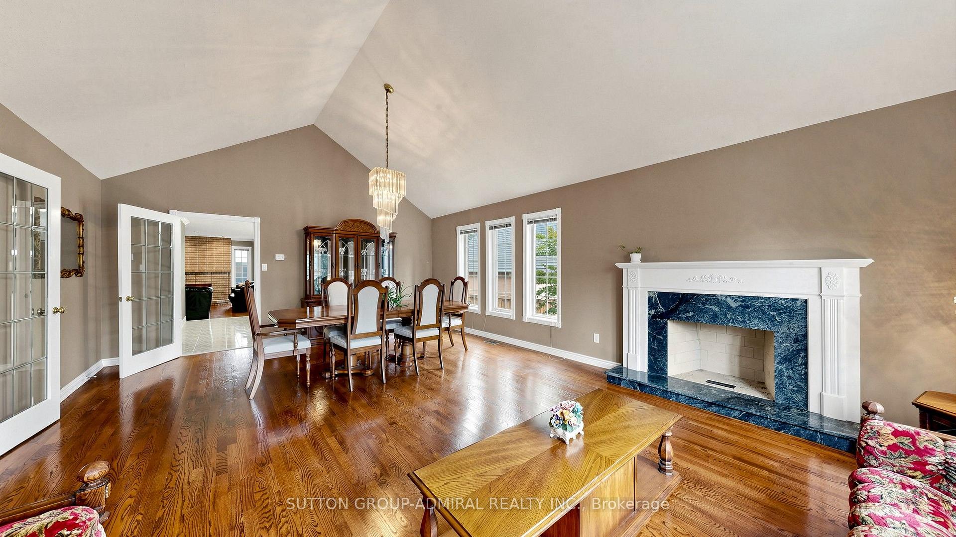 Photo 11 of 41 Captain Armstrong Lane, Markham, Sherwood-Amberglen — HOMEH