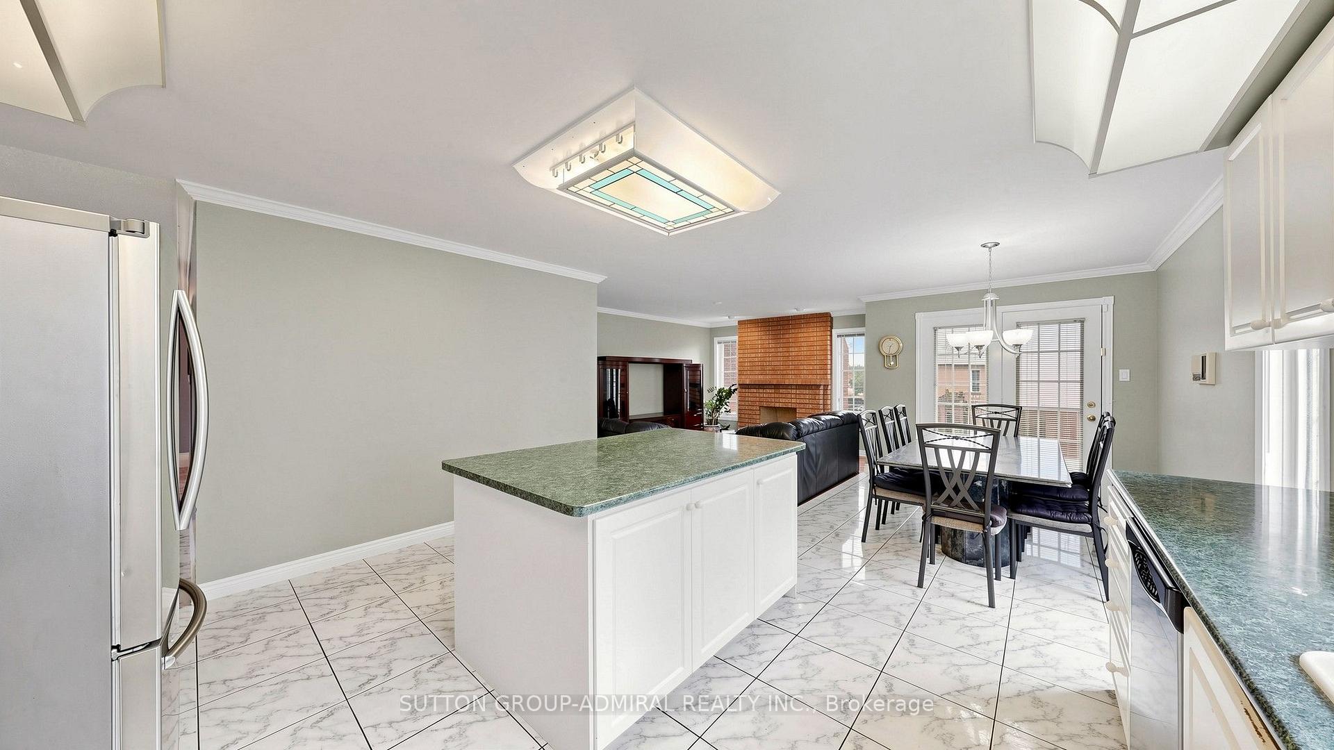 Photo 16 of 41 Captain Armstrong Lane, Markham, Sherwood-Amberglen — HOMEH