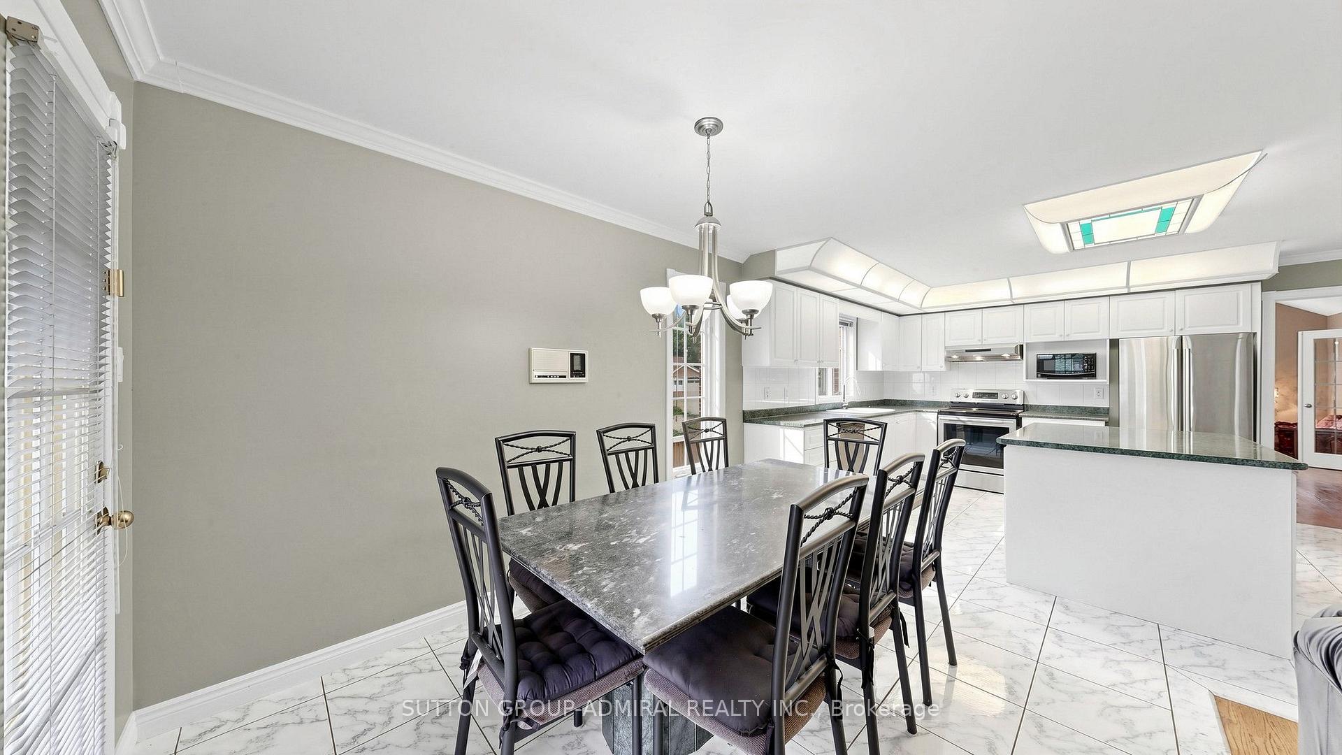Photo 17 of 41 Captain Armstrong Lane, Markham, Sherwood-Amberglen — HOMEH