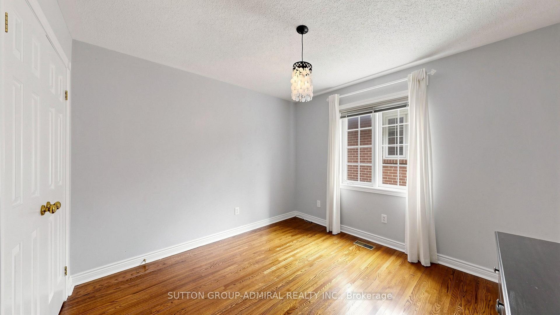 Photo 28 of 41 Captain Armstrong Lane, Markham, Sherwood-Amberglen — HOMEH