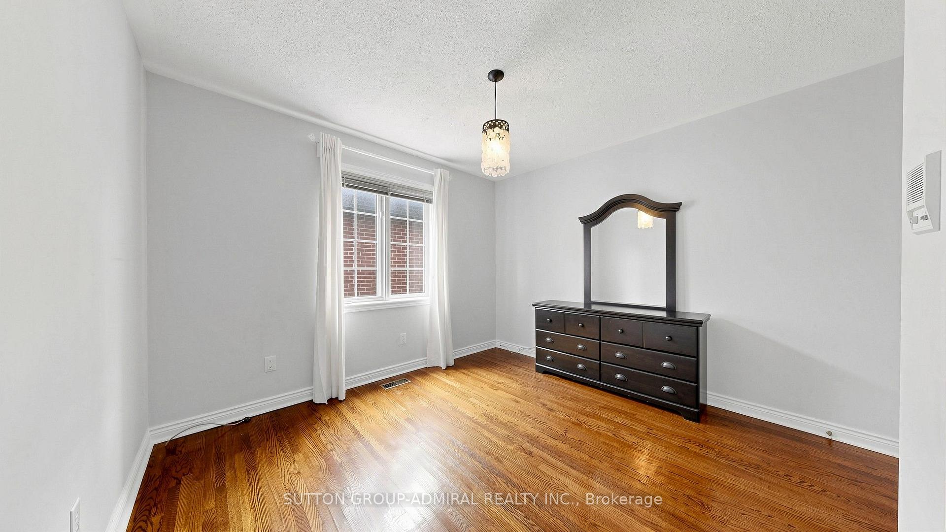 Photo 30 of 41 Captain Armstrong Lane, Markham, Sherwood-Amberglen — HOMEH