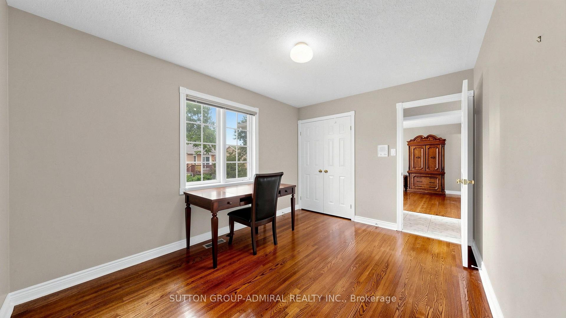 Photo 33 of 41 Captain Armstrong Lane, Markham, Sherwood-Amberglen — HOMEH