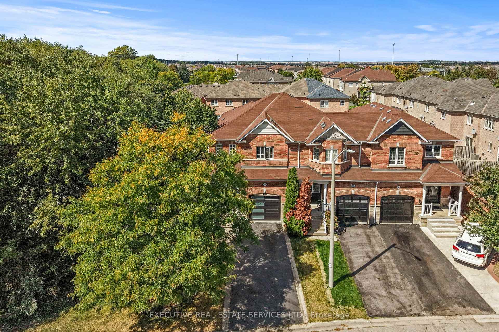 Photo 2 of 56 Samantha Crescent, Brampton, Sandringham-Wellington — HOMEH