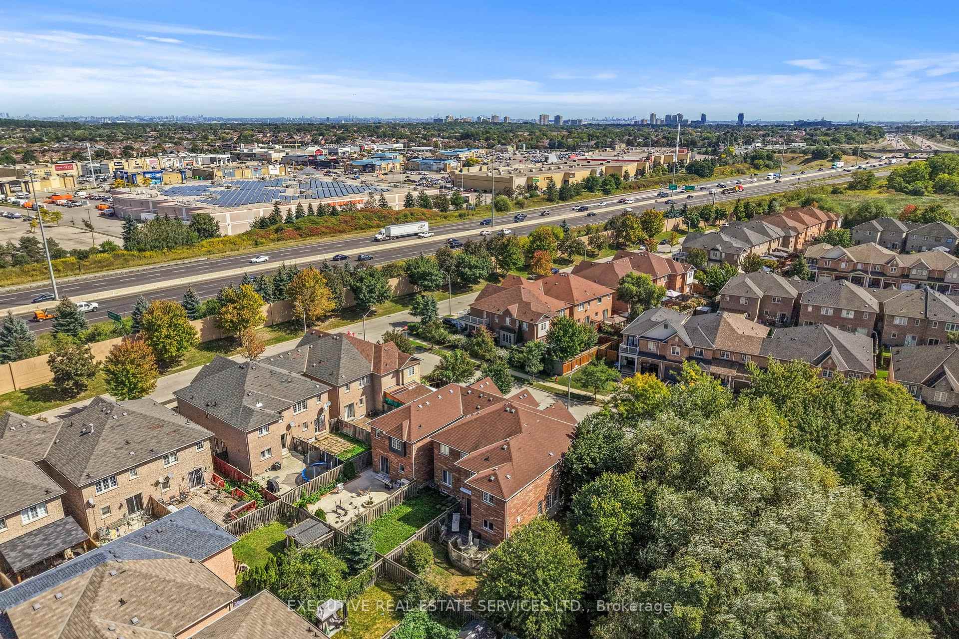 Photo 44 of 56 Samantha Crescent, Brampton, Sandringham-Wellington — HOMEH