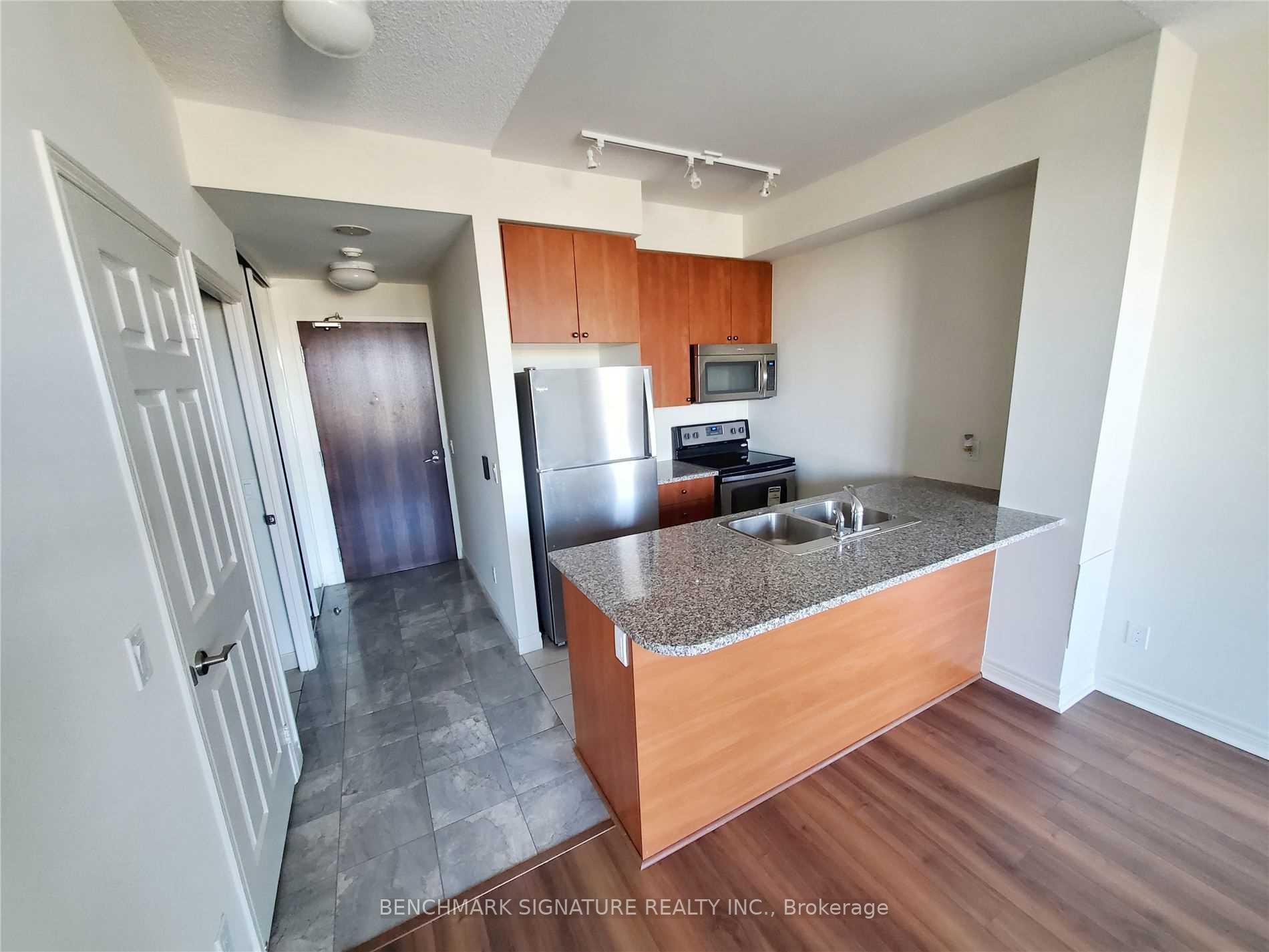 Photo 5 of Unit 217, 339 Rathburn Road W, Mississauga, City Centre — HOMEH
