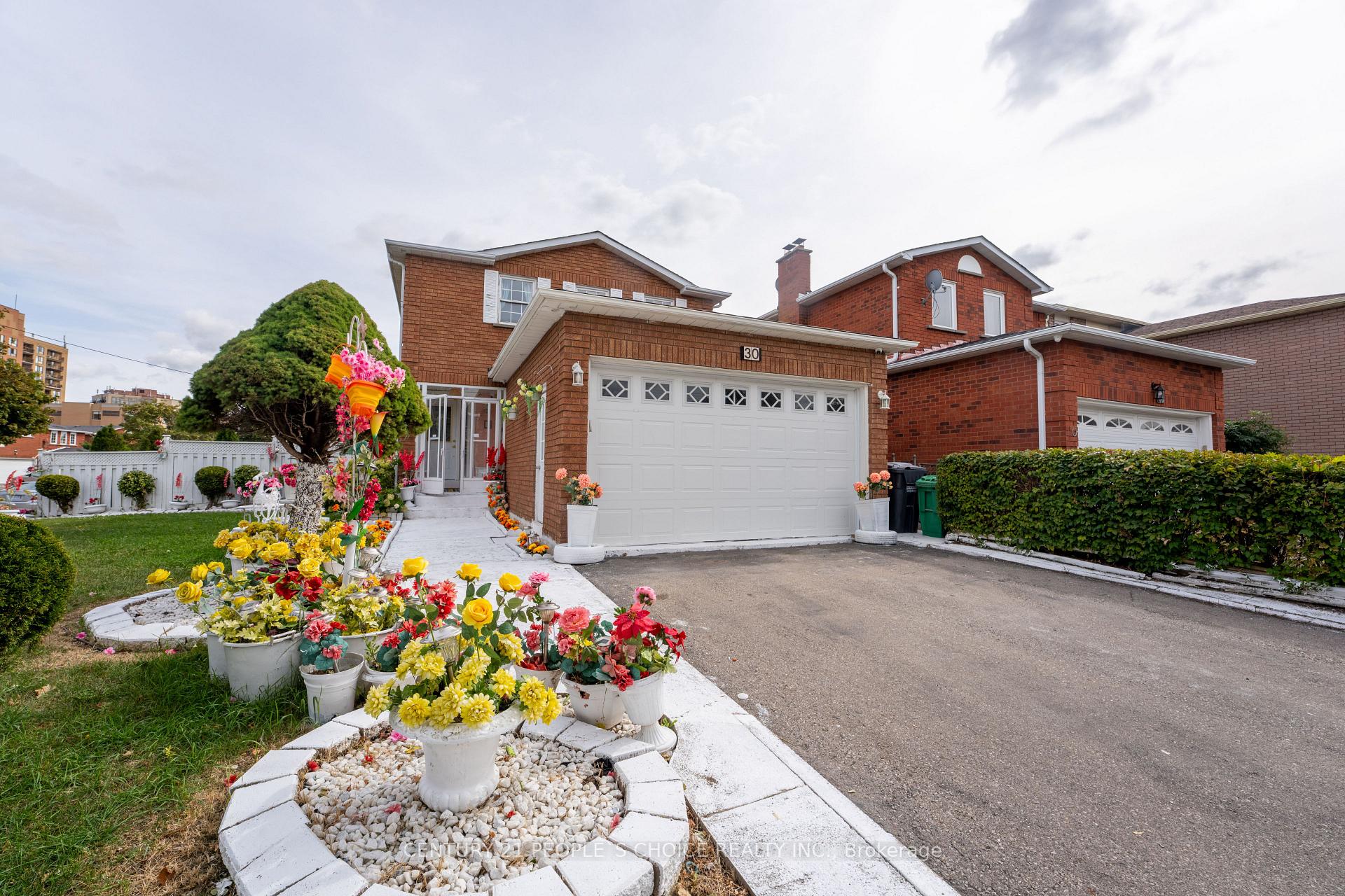 Photo 3 of 30 Daffodil Place, Brampton, Fletcher's Creek South — HOMEH
