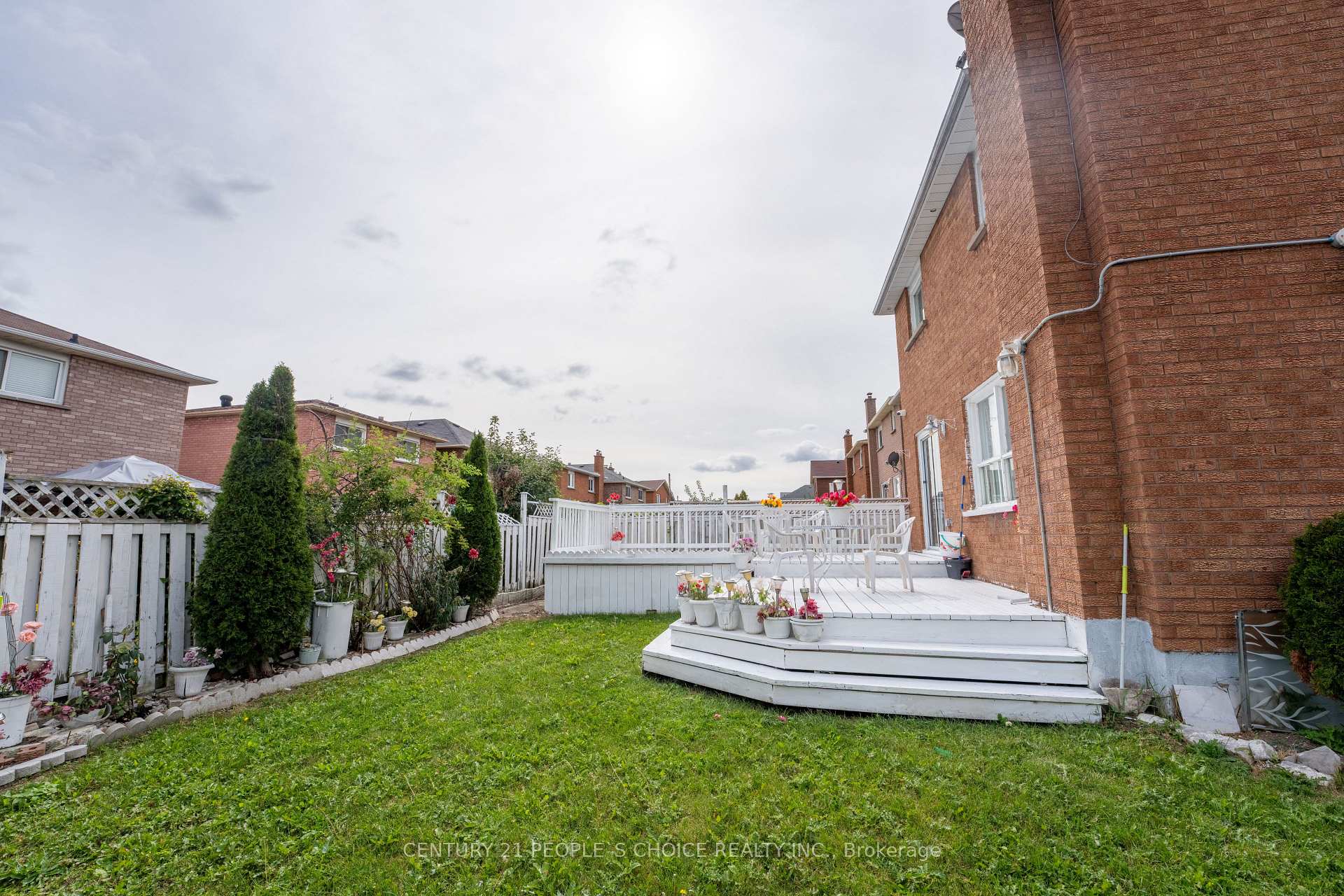 Photo 6 of 30 Daffodil Place, Brampton, Fletcher's Creek South — HOMEH