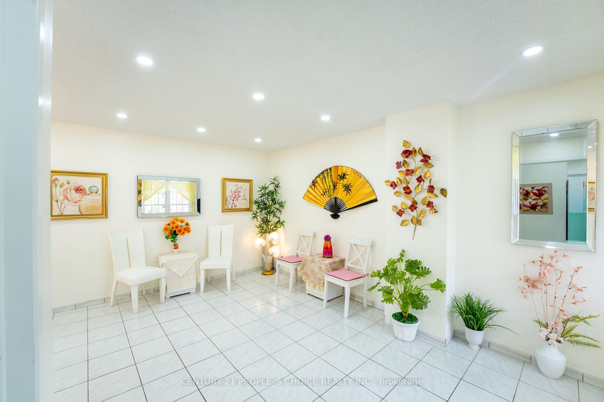 Photo 15 of 30 Daffodil Place, Brampton, Fletcher's Creek South — HOMEH