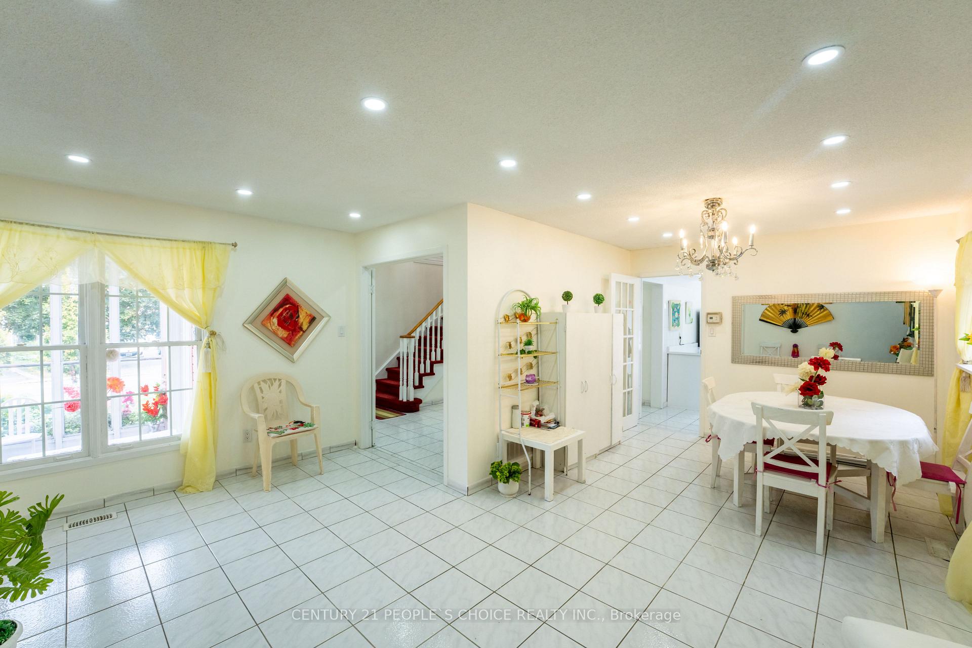 Photo 17 of 30 Daffodil Place, Brampton, Fletcher's Creek South — HOMEH