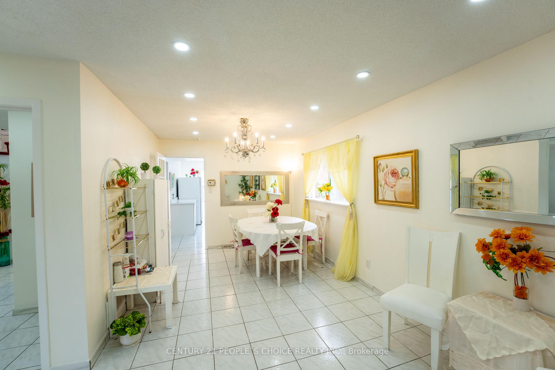 Photo 19 of 30 Daffodil Place, Brampton, Fletcher's Creek South — HOMEH