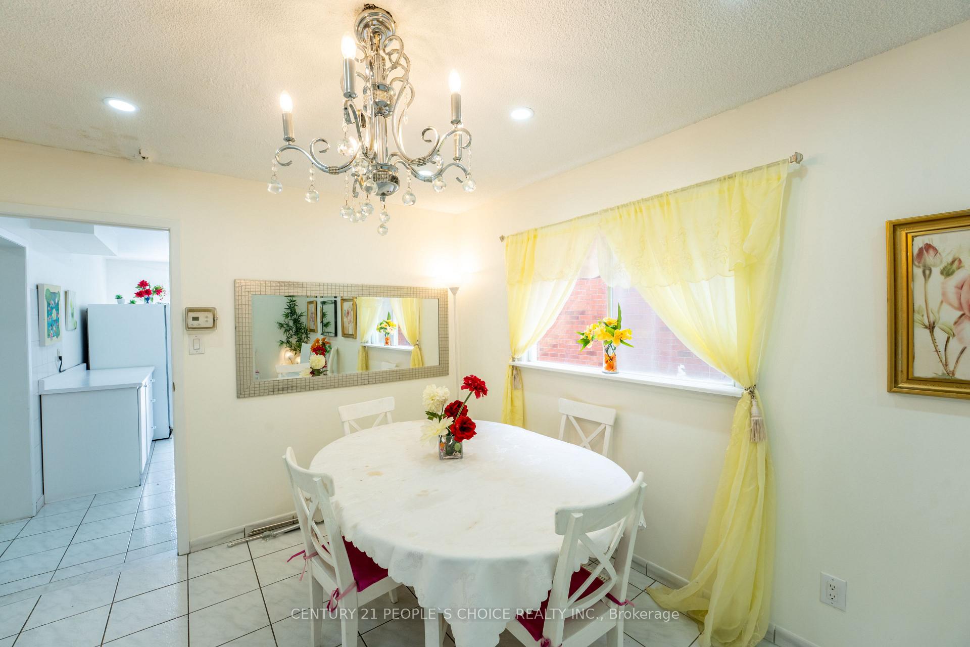 Photo 20 of 30 Daffodil Place, Brampton, Fletcher's Creek South — HOMEH