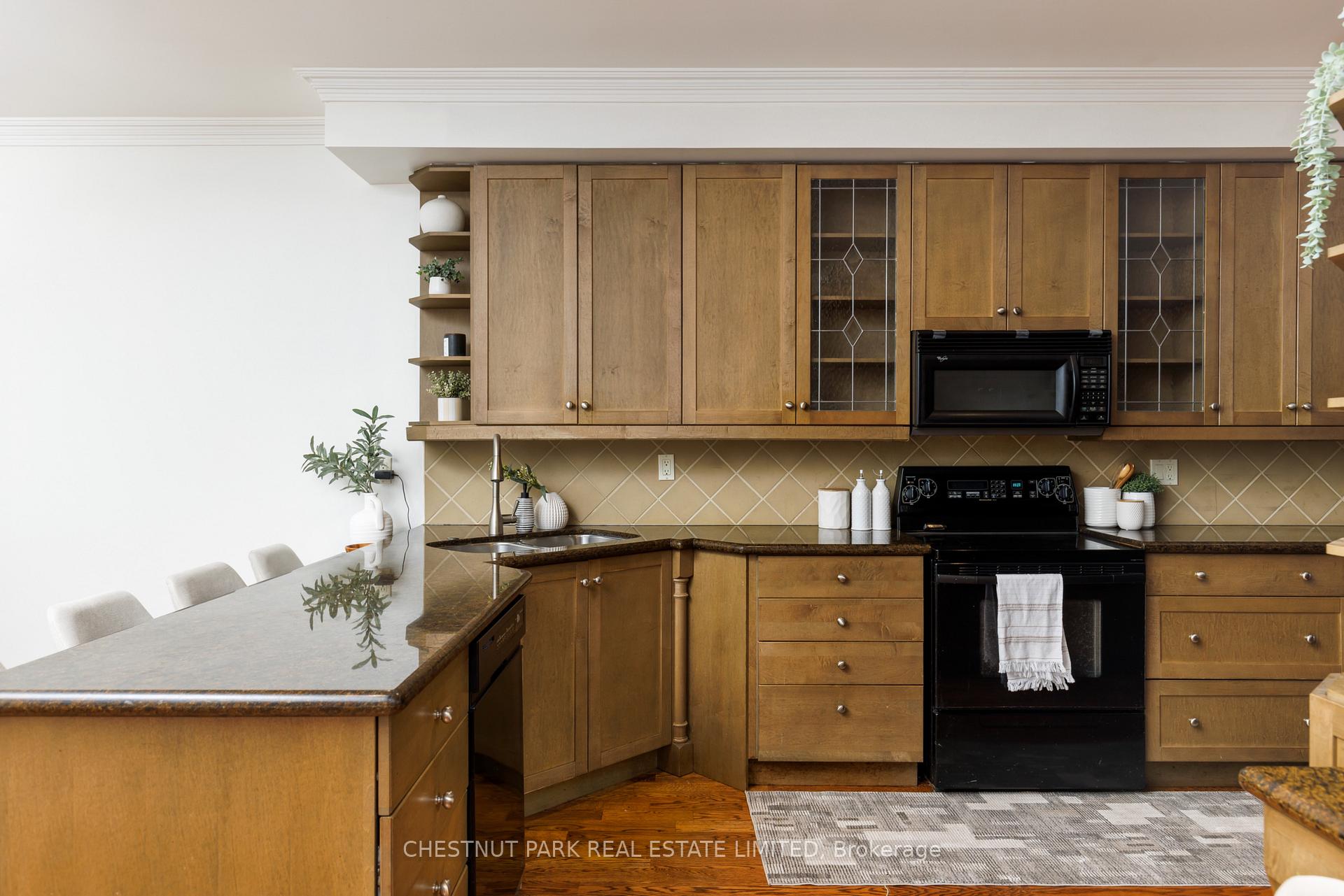 Photo 17 of 36 Camberwell Road, Toronto, Humewood-Cedarvale — HOMEH