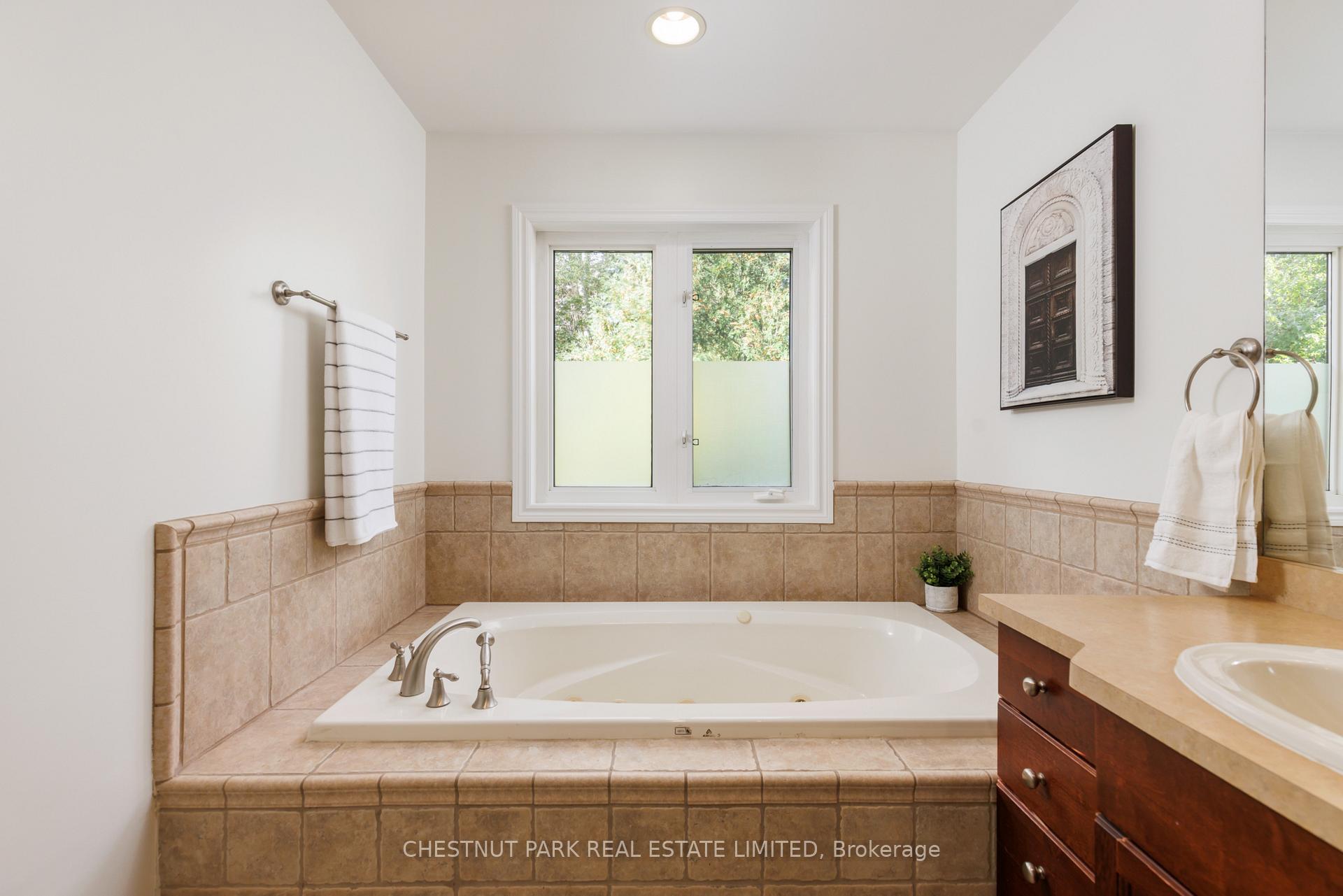 Photo 25 of 36 Camberwell Road, Toronto, Humewood-Cedarvale — HOMEH