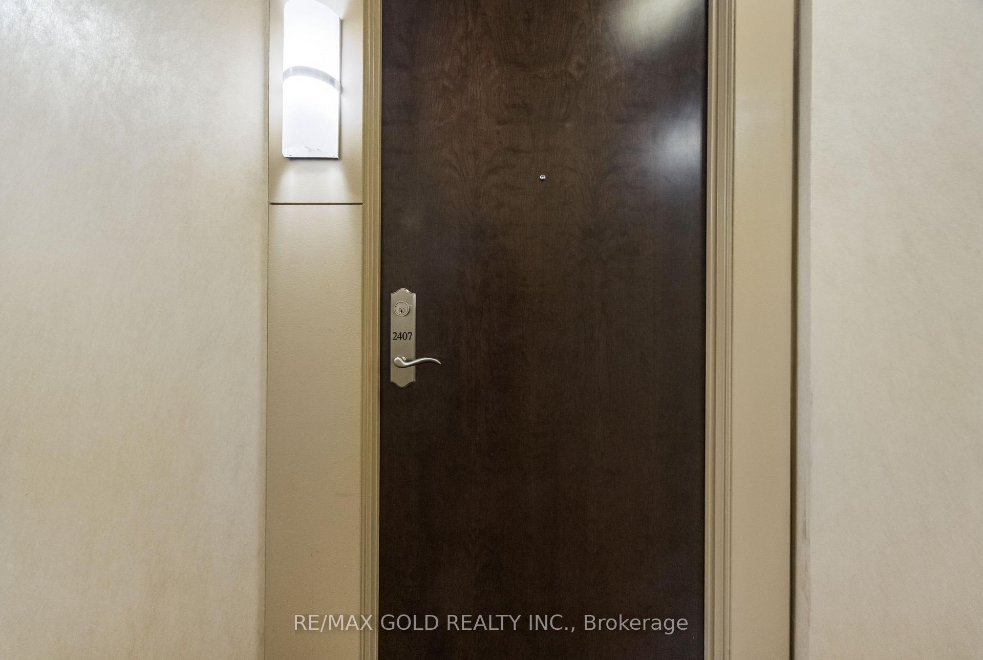 Photo 6 of Unit 2407, 100 John Street, Brampton, Downtown Brampton — HOMEH