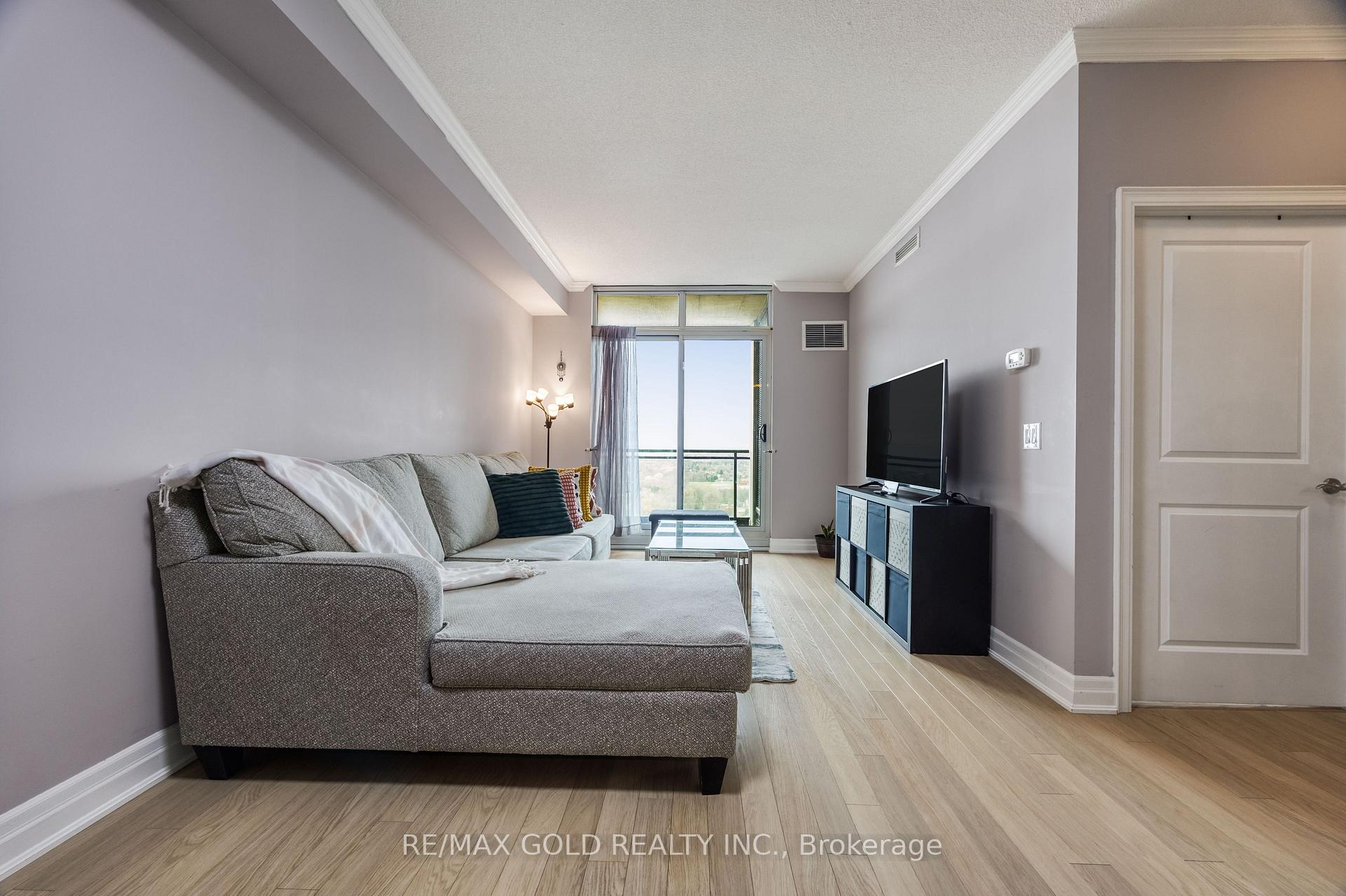 Photo 9 of Unit 2407, 100 John Street, Brampton, Downtown Brampton — HOMEH