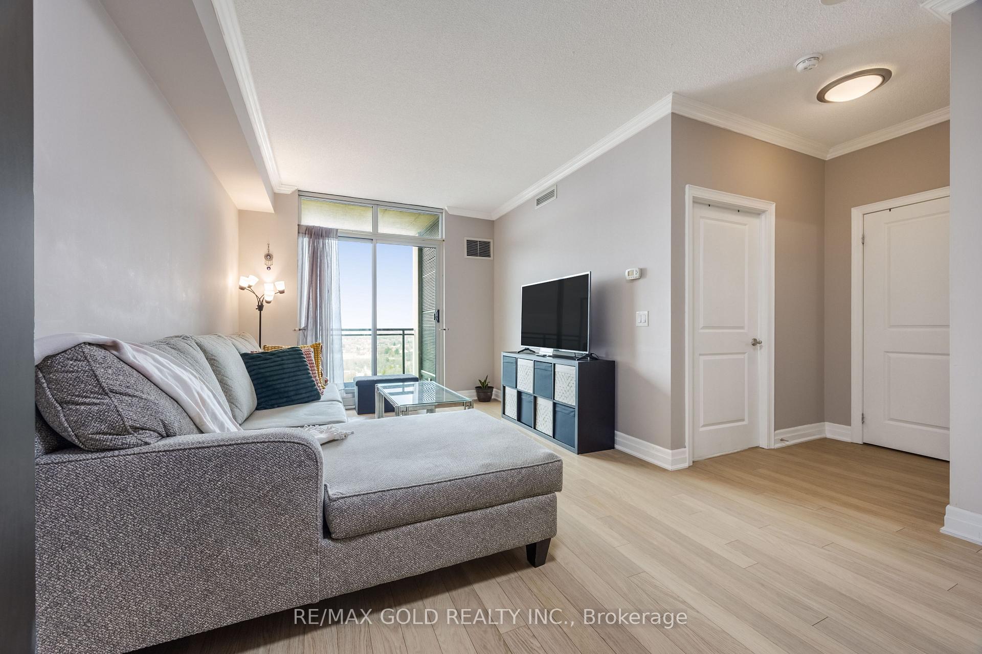 Photo 10 of Unit 2407, 100 John Street, Brampton, Downtown Brampton — HOMEH