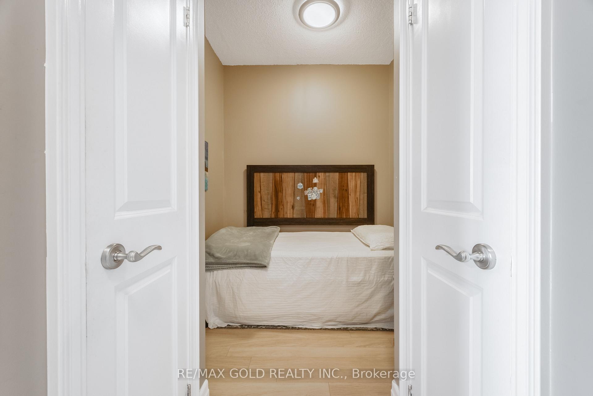 Photo 22 of Unit 2407, 100 John Street, Brampton, Downtown Brampton — HOMEH