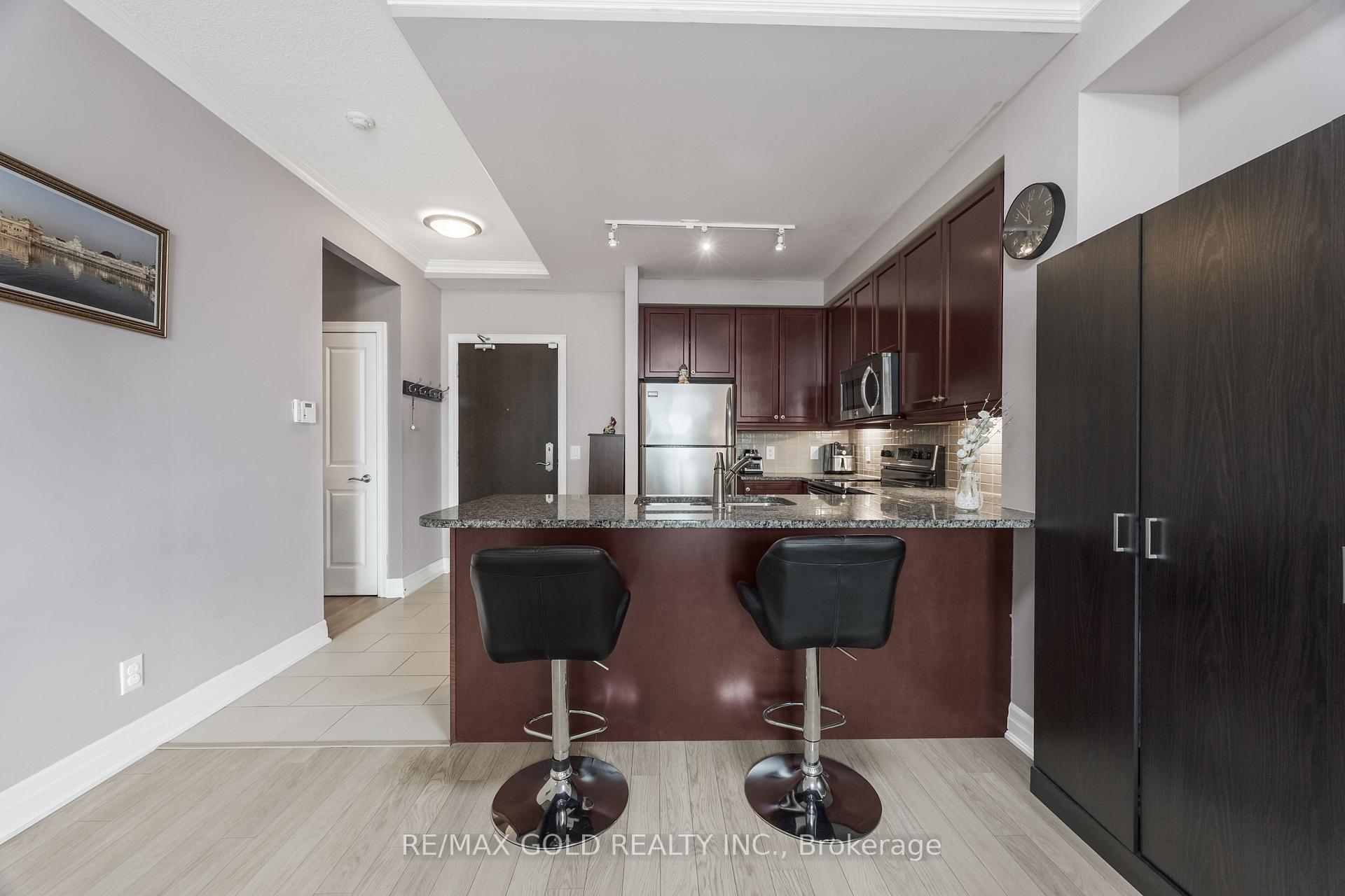 Photo 30 of Unit 2407, 100 John Street, Brampton, Downtown Brampton — HOMEH