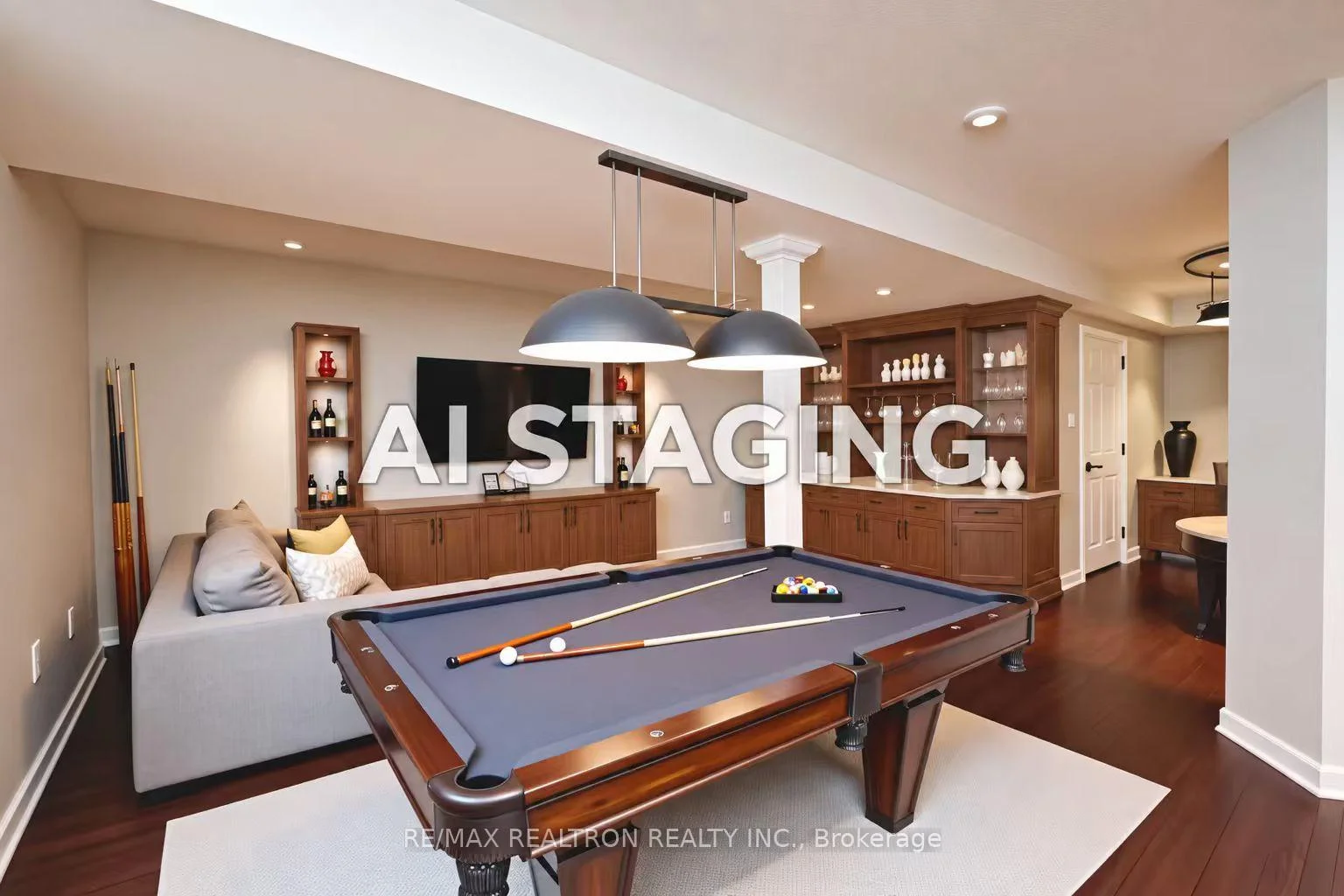 Photo 4 of 147 Laramie Crescent, Vaughan, Patterson — HOMEH
