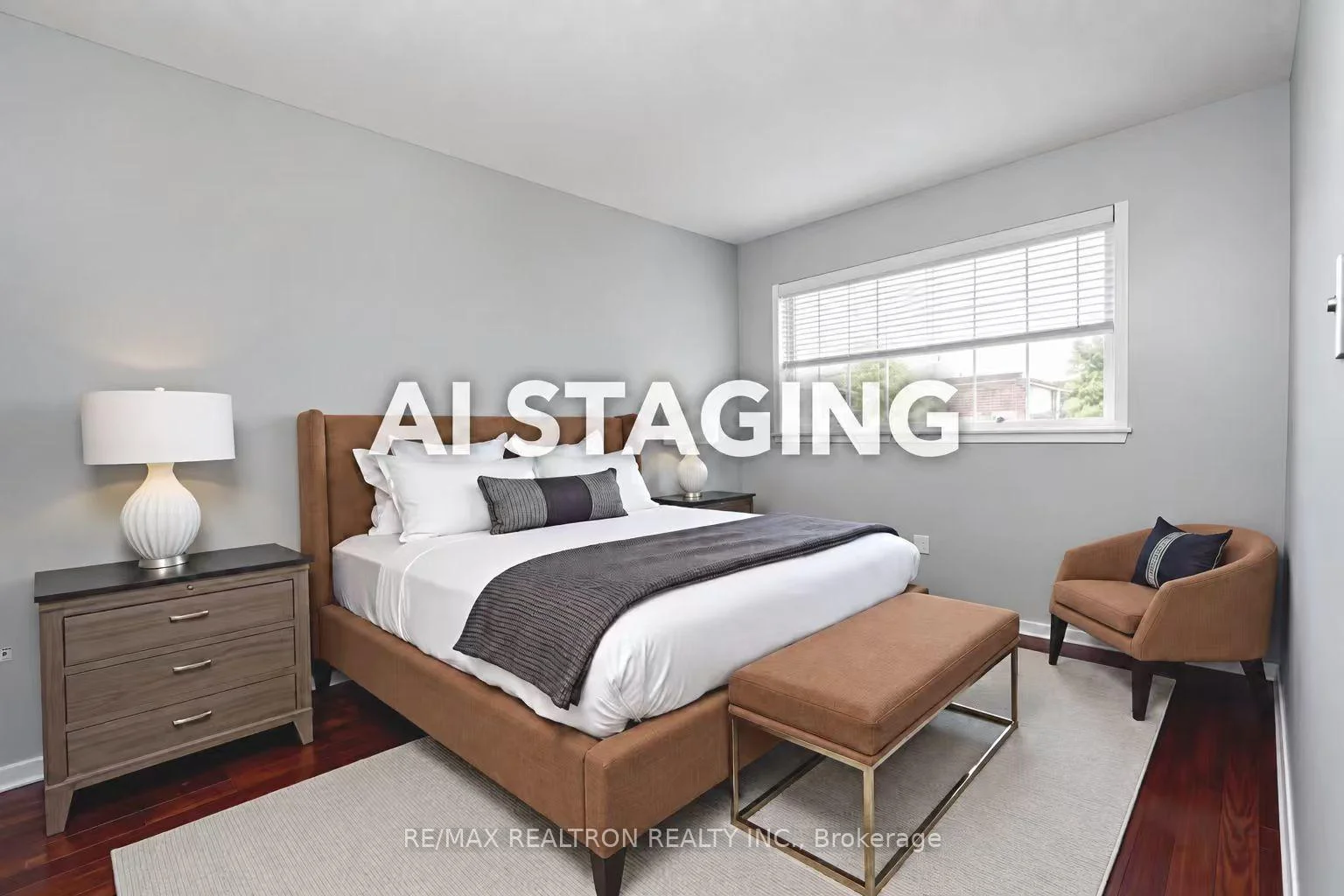 Photo 5 of 147 Laramie Crescent, Vaughan, Patterson — HOMEH