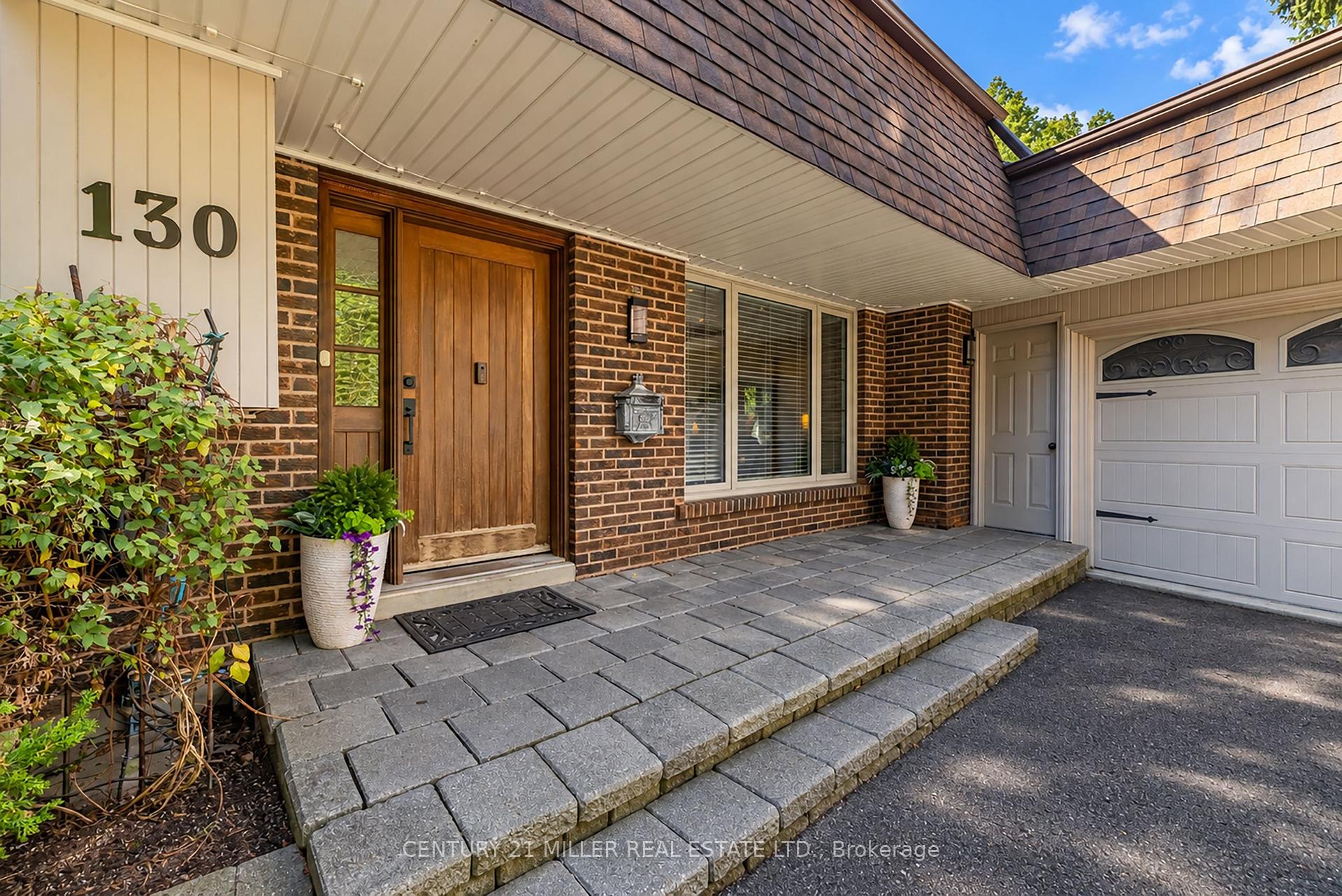 Photo 6 of 130 Tavistock Square, Oakville, Southwest — HOMEH