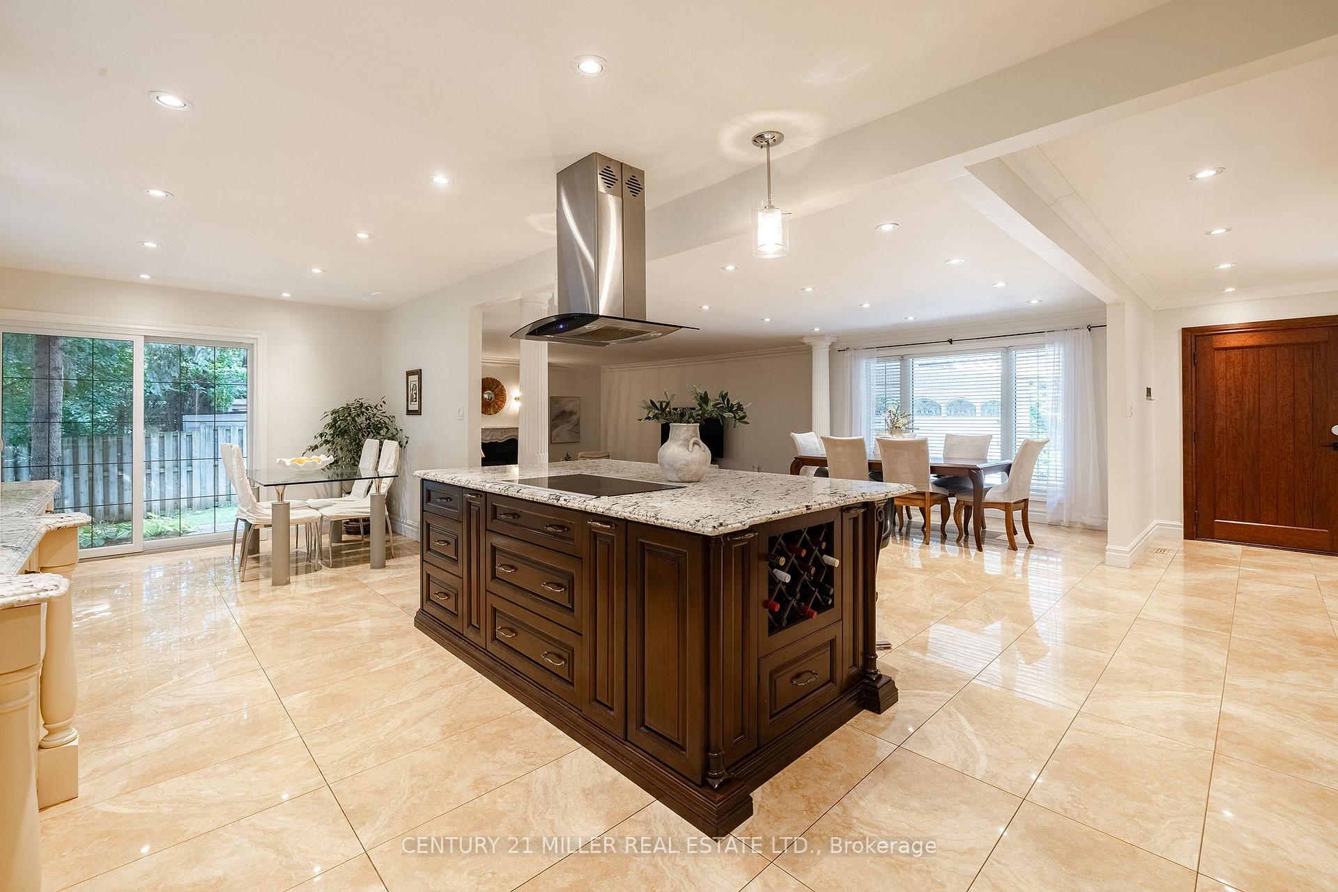 Photo 12 of 130 Tavistock Square, Oakville, Southwest — HOMEH
