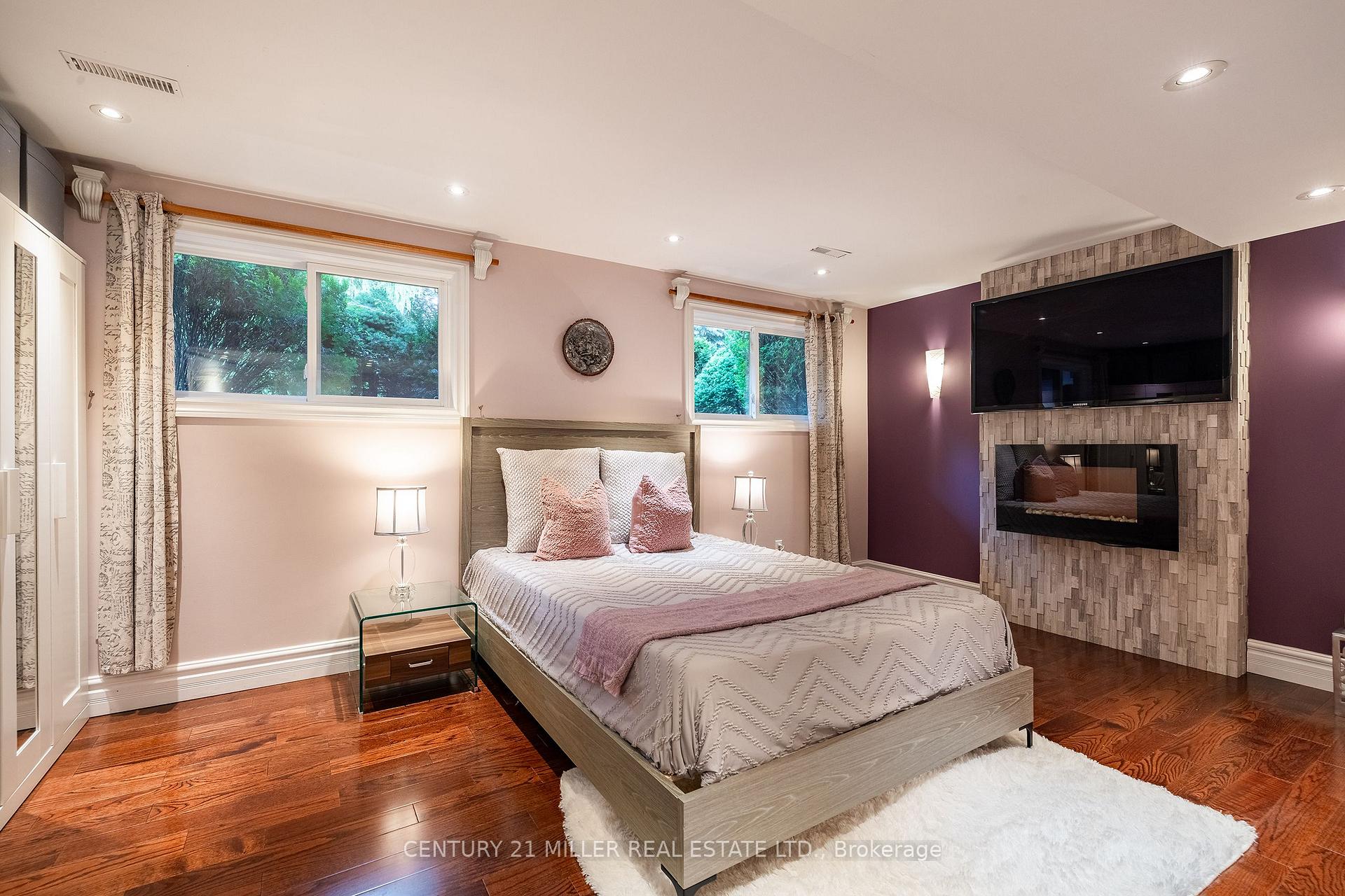 Photo 22 of 130 Tavistock Square, Oakville, Southwest — HOMEH