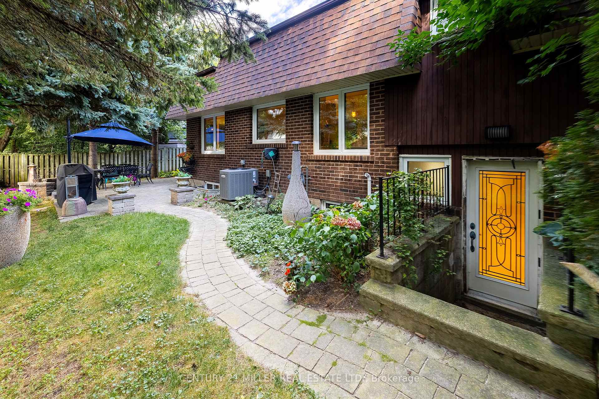 Photo 32 of 130 Tavistock Square, Oakville, Southwest — HOMEH