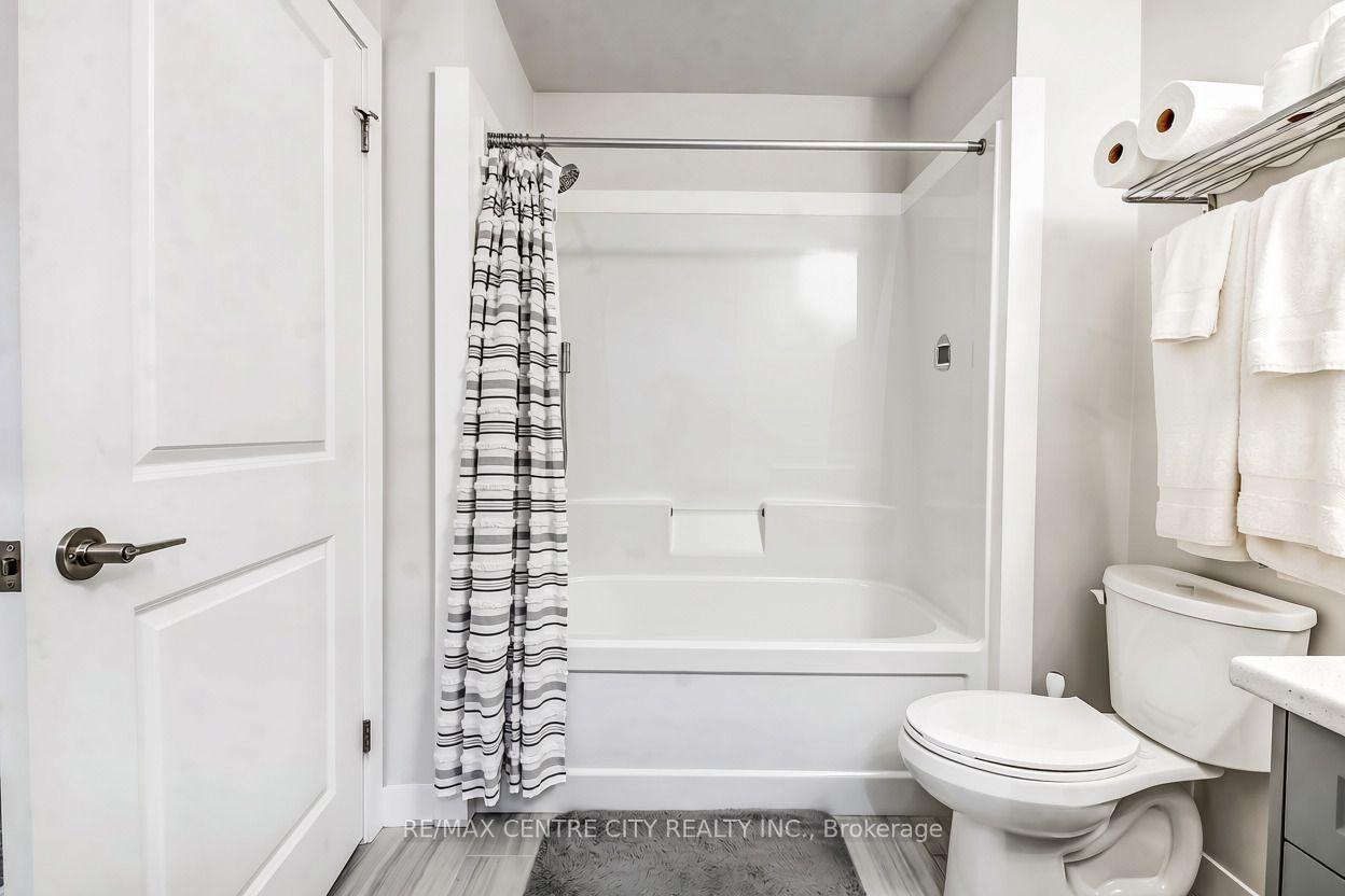 Photo 5 of Unit 311, 100 The Promenade, Central Elgin, Port Stanley — HOMEH