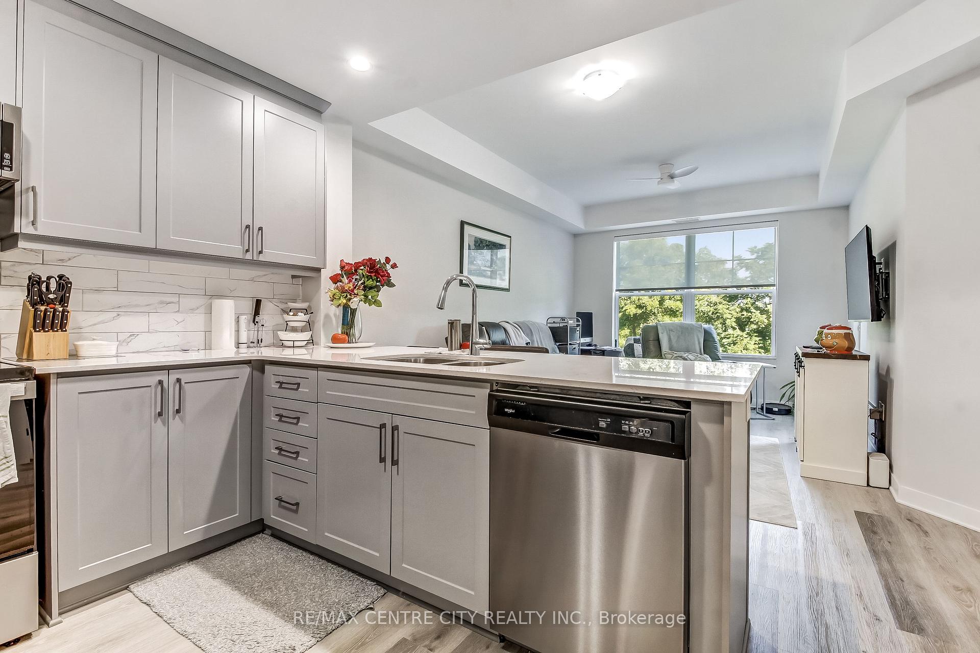 Photo 11 of Unit 311, 100 The Promenade, Central Elgin, Port Stanley — HOMEH