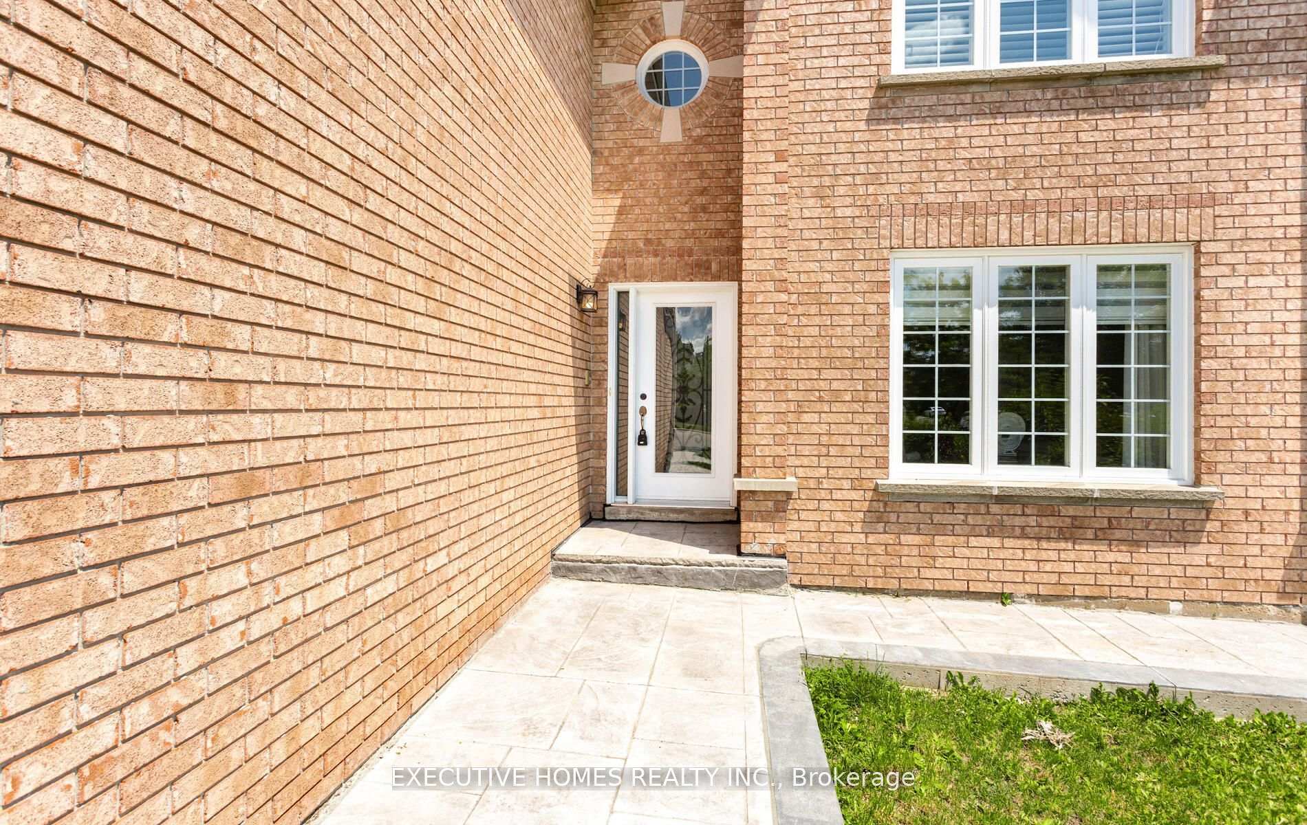 Photo 4 of 5489 Glen Erin Drive, Mississauga, Central Erin Mills — HOMEH