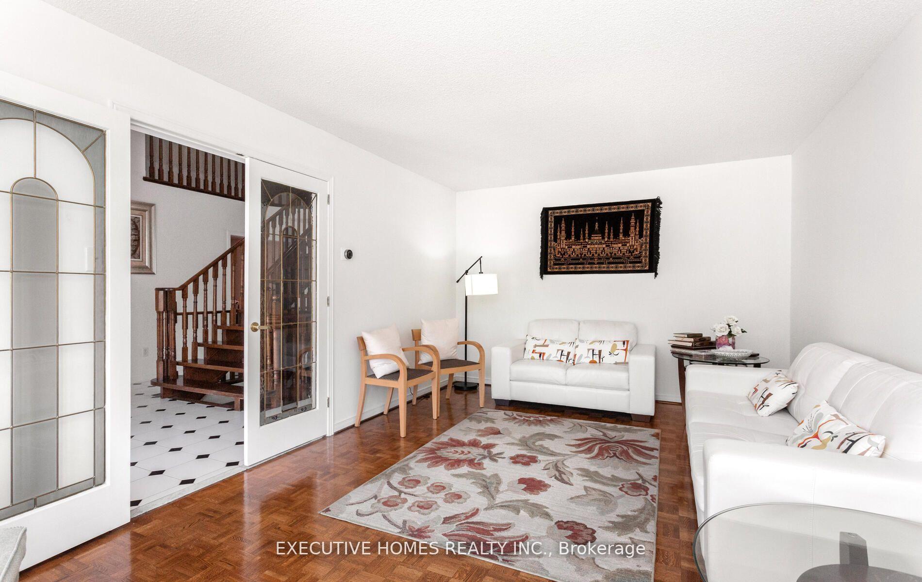 Photo 8 of 5489 Glen Erin Drive, Mississauga, Central Erin Mills — HOMEH