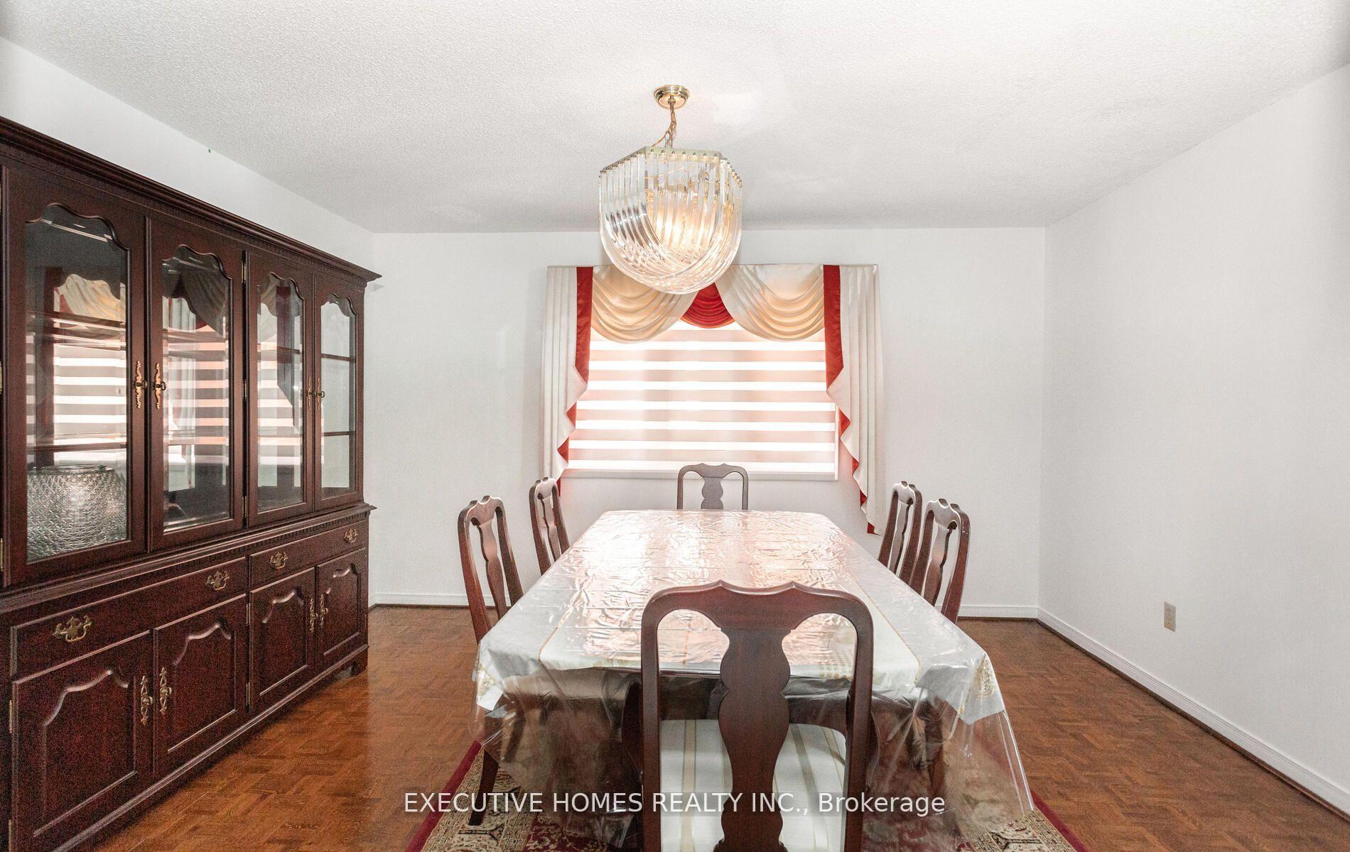 Photo 9 of 5489 Glen Erin Drive, Mississauga, Central Erin Mills — HOMEH