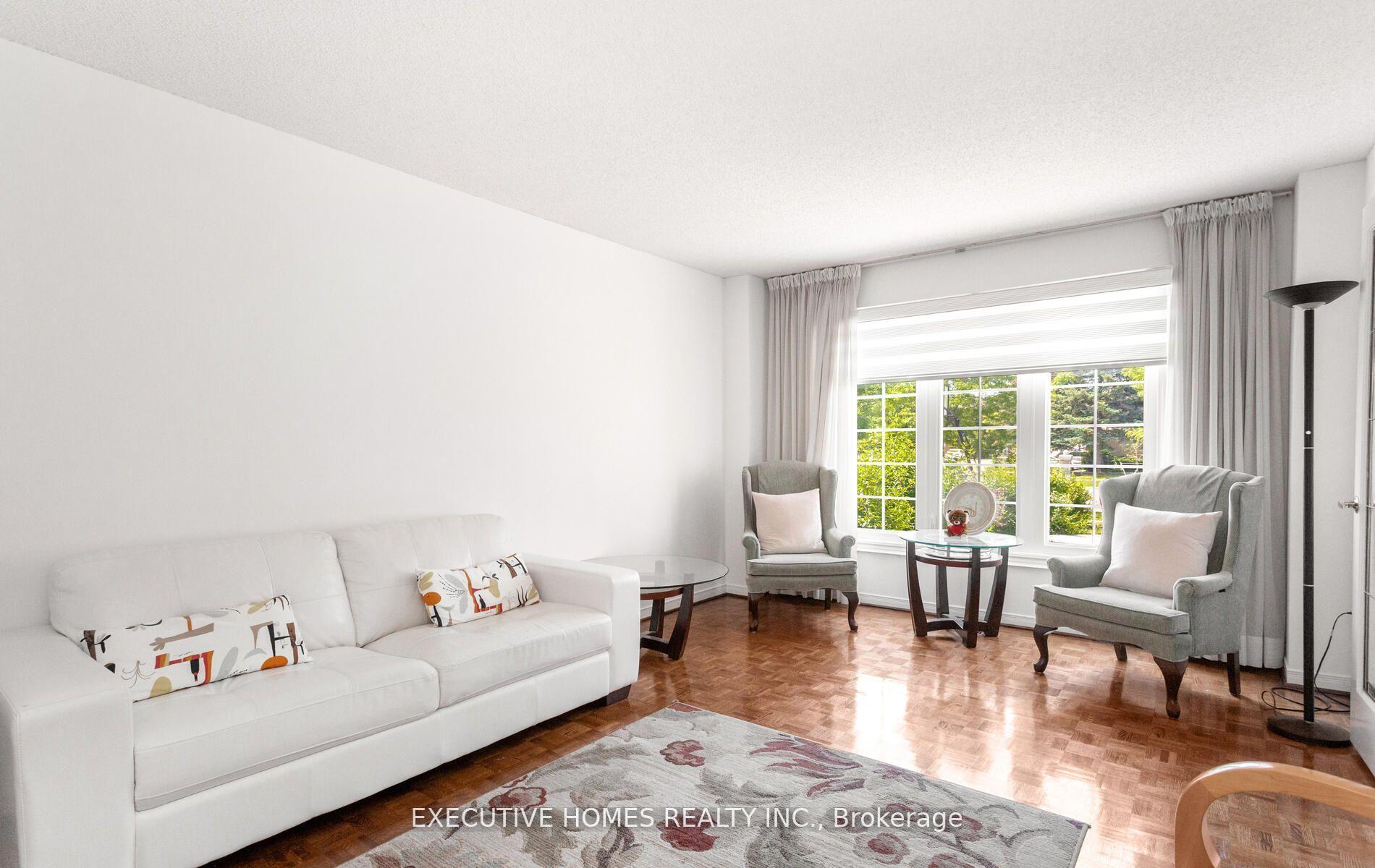 Photo 11 of 5489 Glen Erin Drive, Mississauga, Central Erin Mills — HOMEH