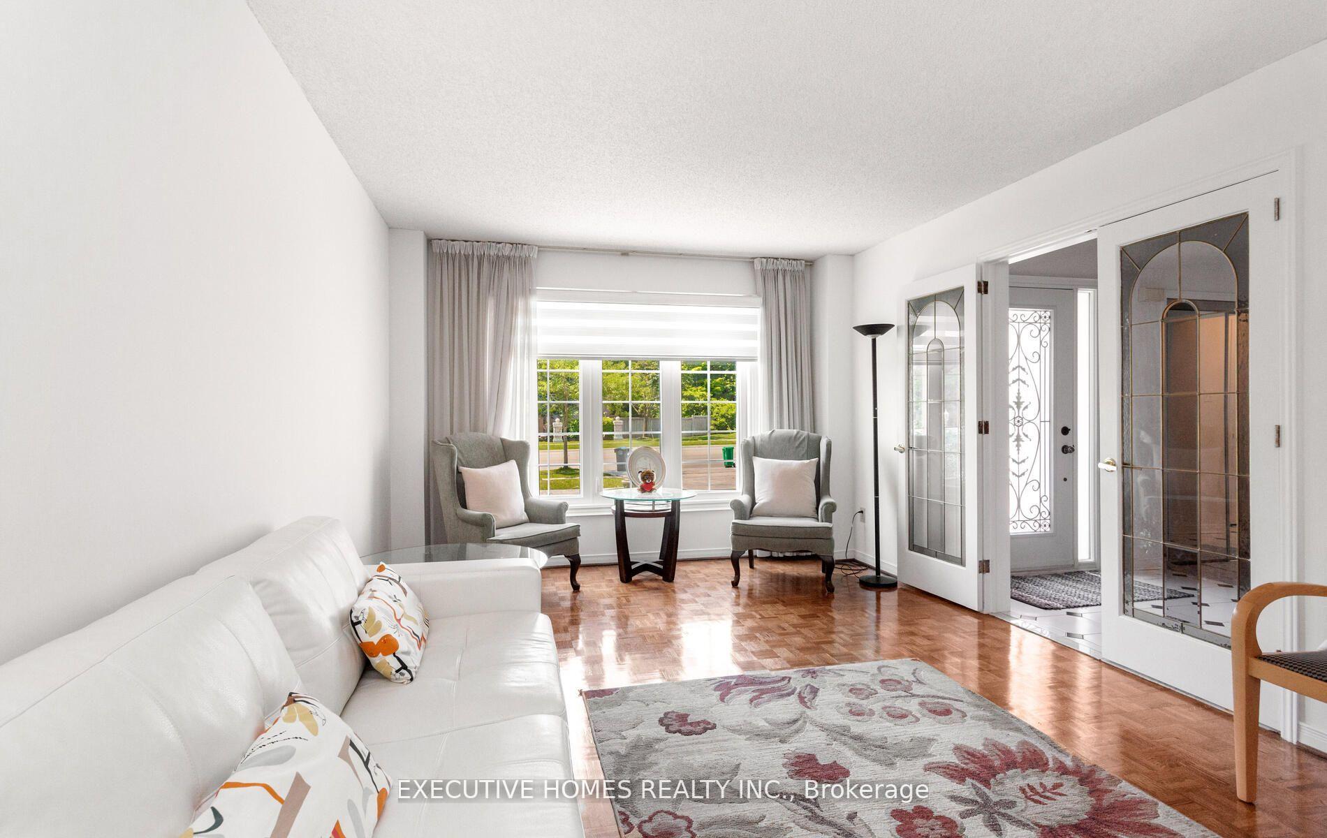 Photo 12 of 5489 Glen Erin Drive, Mississauga, Central Erin Mills — HOMEH