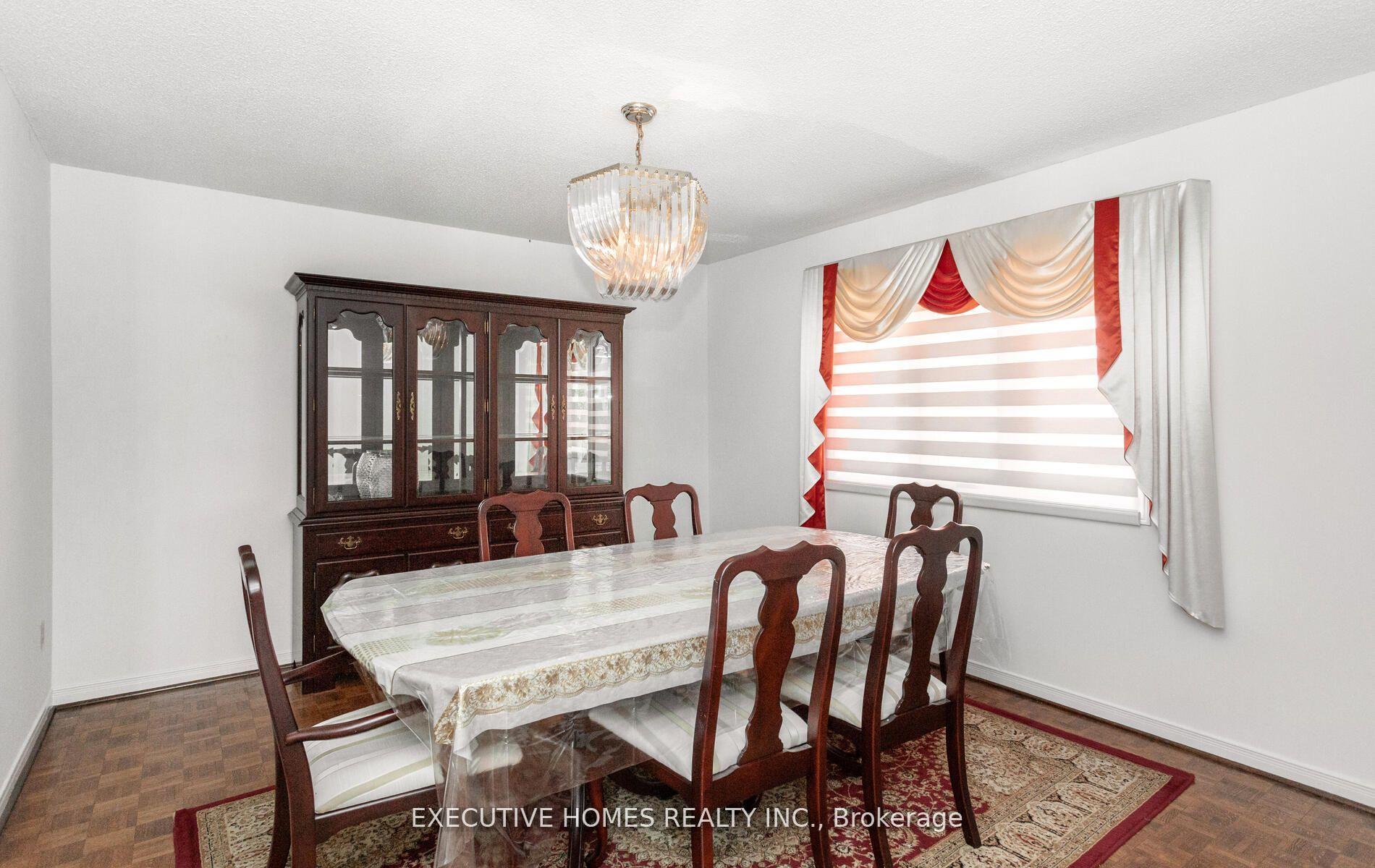Photo 13 of 5489 Glen Erin Drive, Mississauga, Central Erin Mills — HOMEH