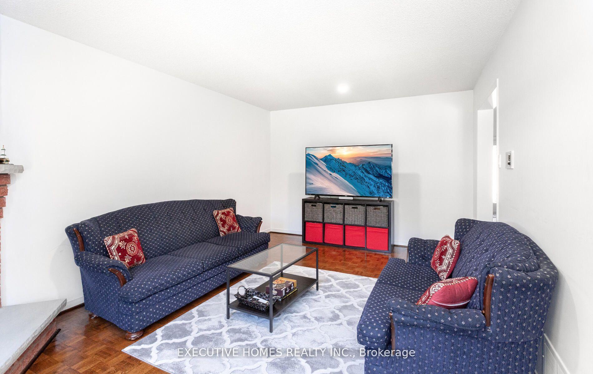 Photo 15 of 5489 Glen Erin Drive, Mississauga, Central Erin Mills — HOMEH